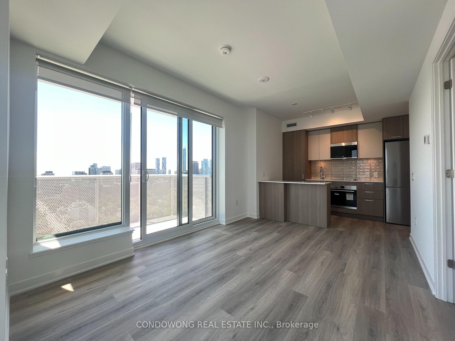 Front of Unit 2203, 10 Oak Street