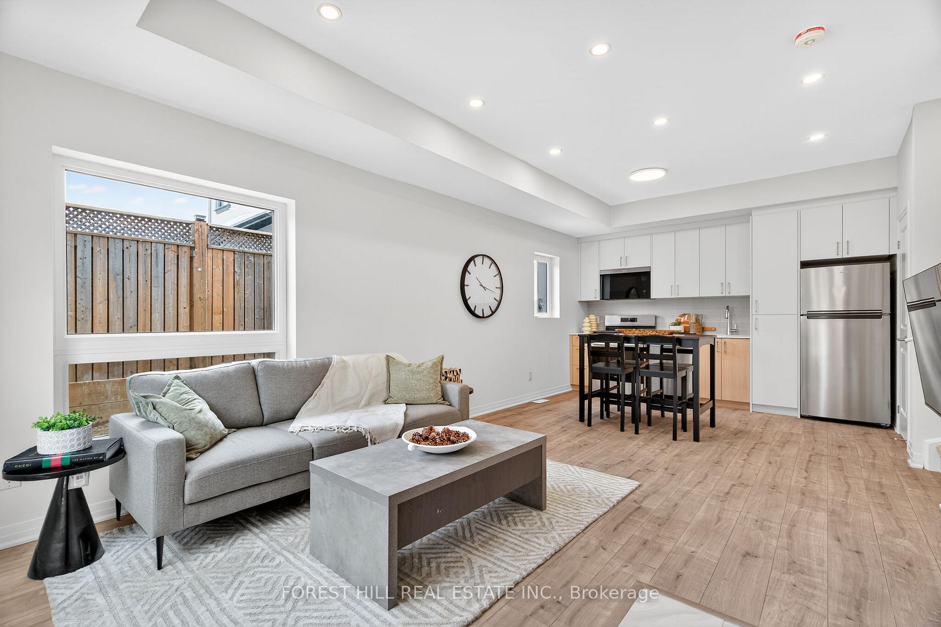 Photo 3 of Unit D, 52 Albright Avenue, Etobicoke, Alderwood — HOMEH