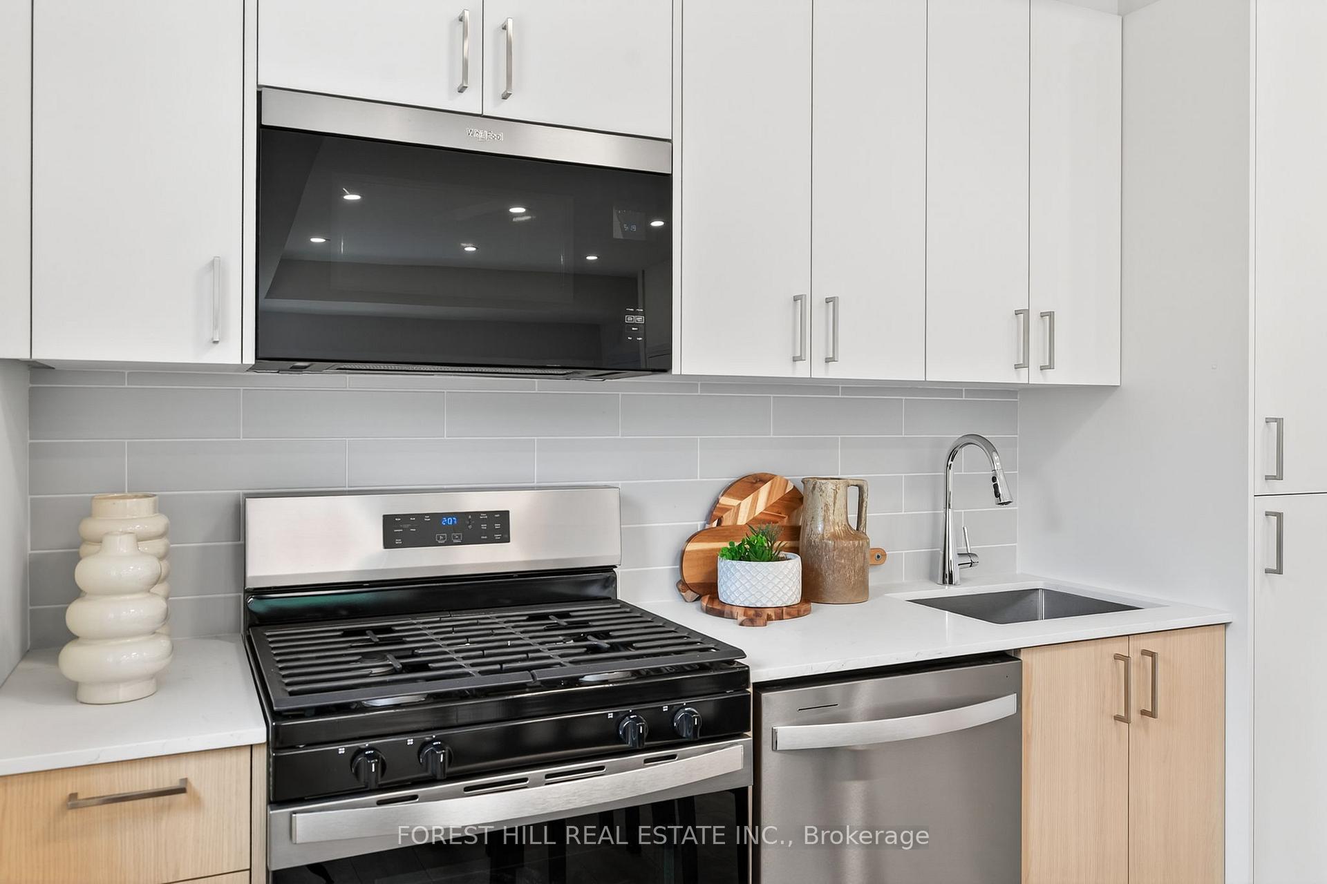 Photo 8 of Unit D, 52 Albright Avenue, Etobicoke, Alderwood — HOMEH