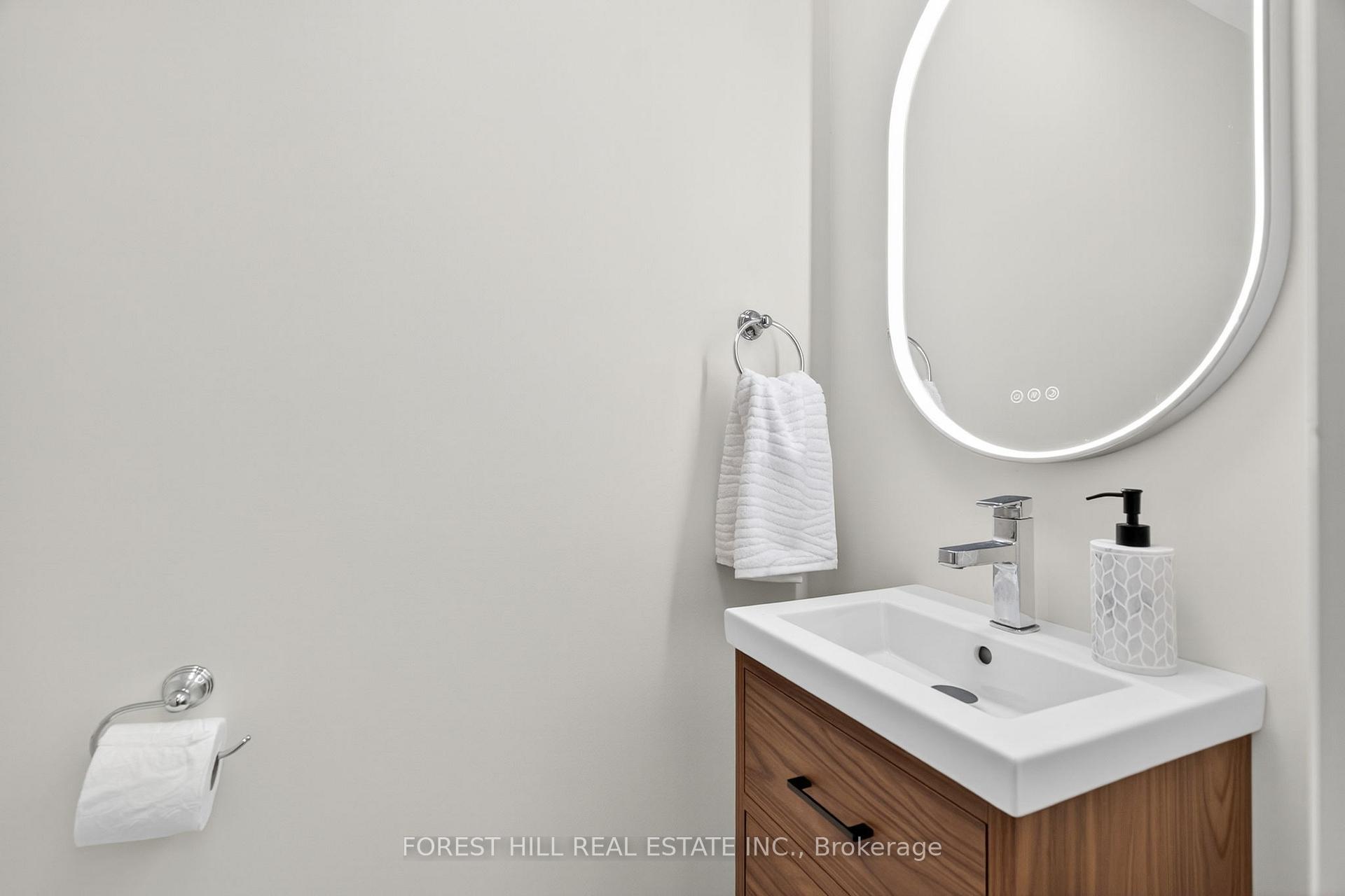 Photo 11 of Unit D, 52 Albright Avenue, Etobicoke, Alderwood — HOMEH