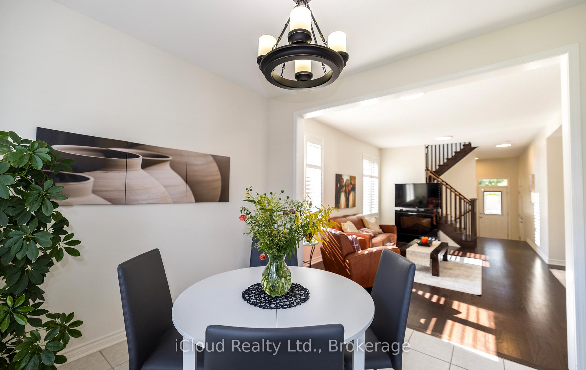 Photo 10 of 954 Penson Crescent, Milton, Coates — HOMEH