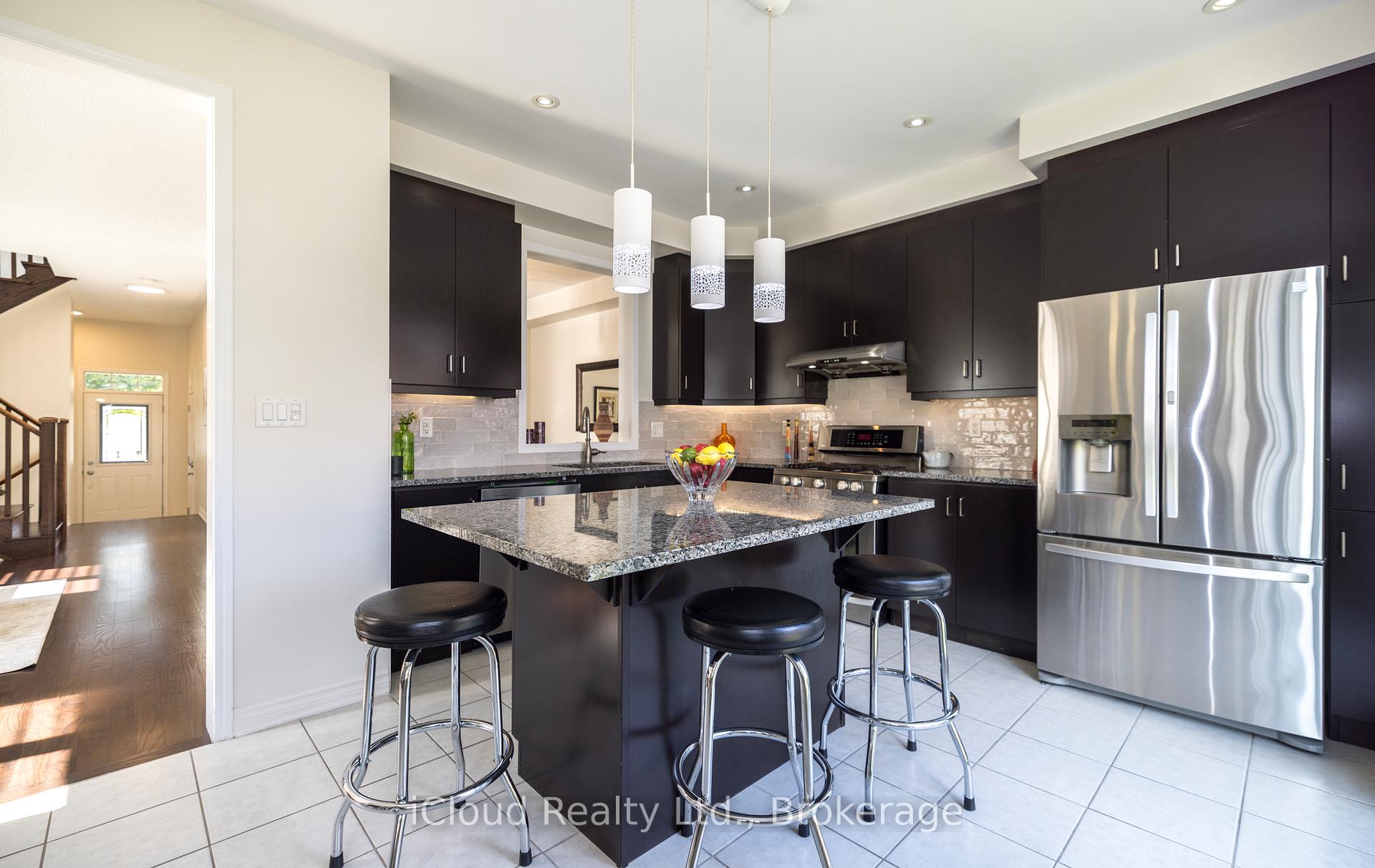 Photo 13 of 954 Penson Crescent, Milton, Coates — HOMEH