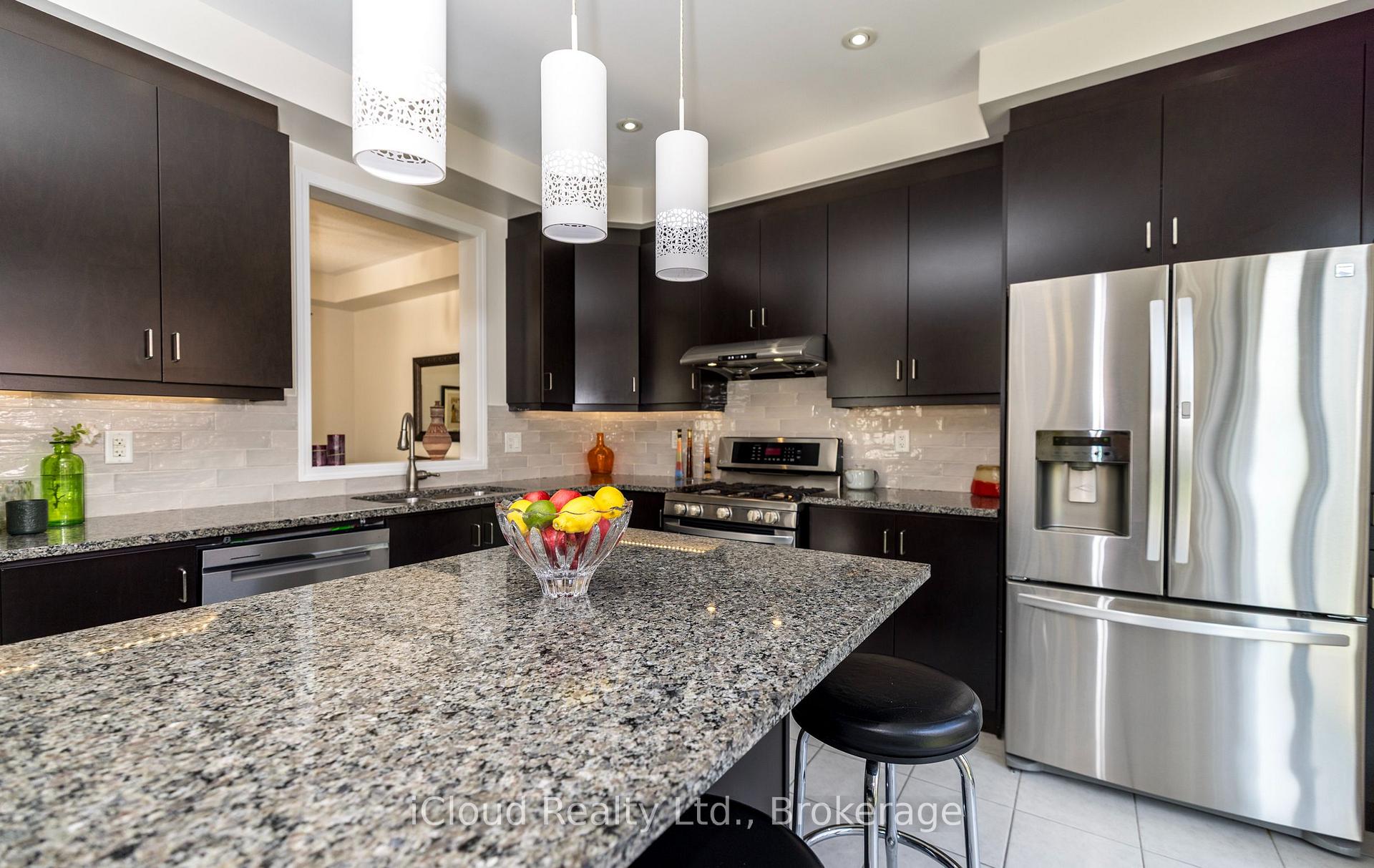 Photo 22 of 954 Penson Crescent, Milton, Coates — HOMEH