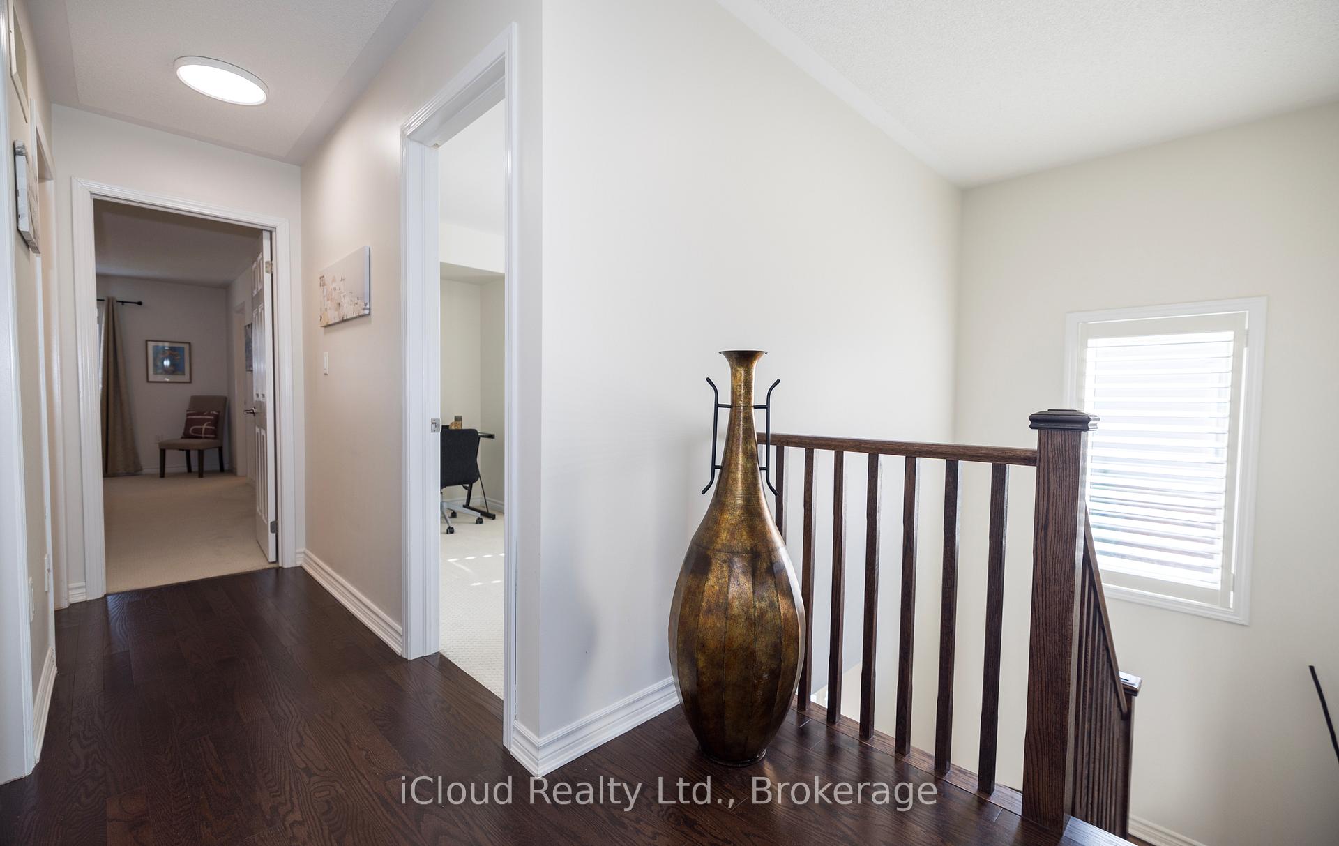 Photo 30 of 954 Penson Crescent, Milton, Coates — HOMEH