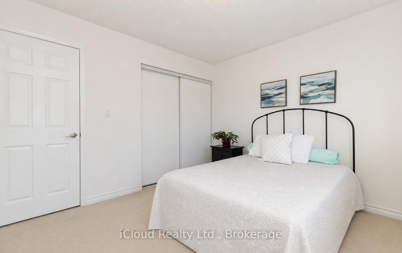 Photo 35 of 954 Penson Crescent, Milton, Coates — HOMEH