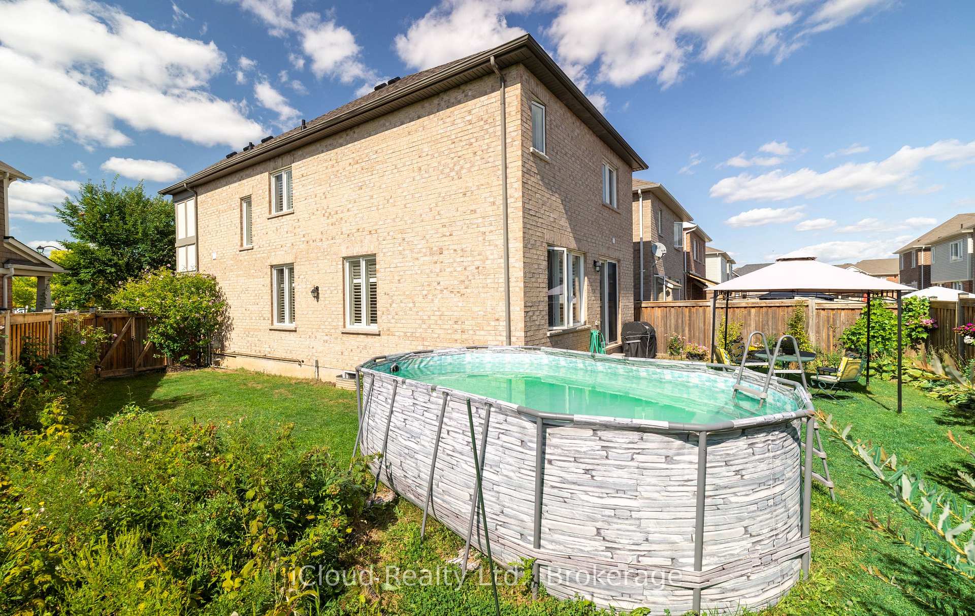 Photo 40 of 954 Penson Crescent, Milton, Coates — HOMEH