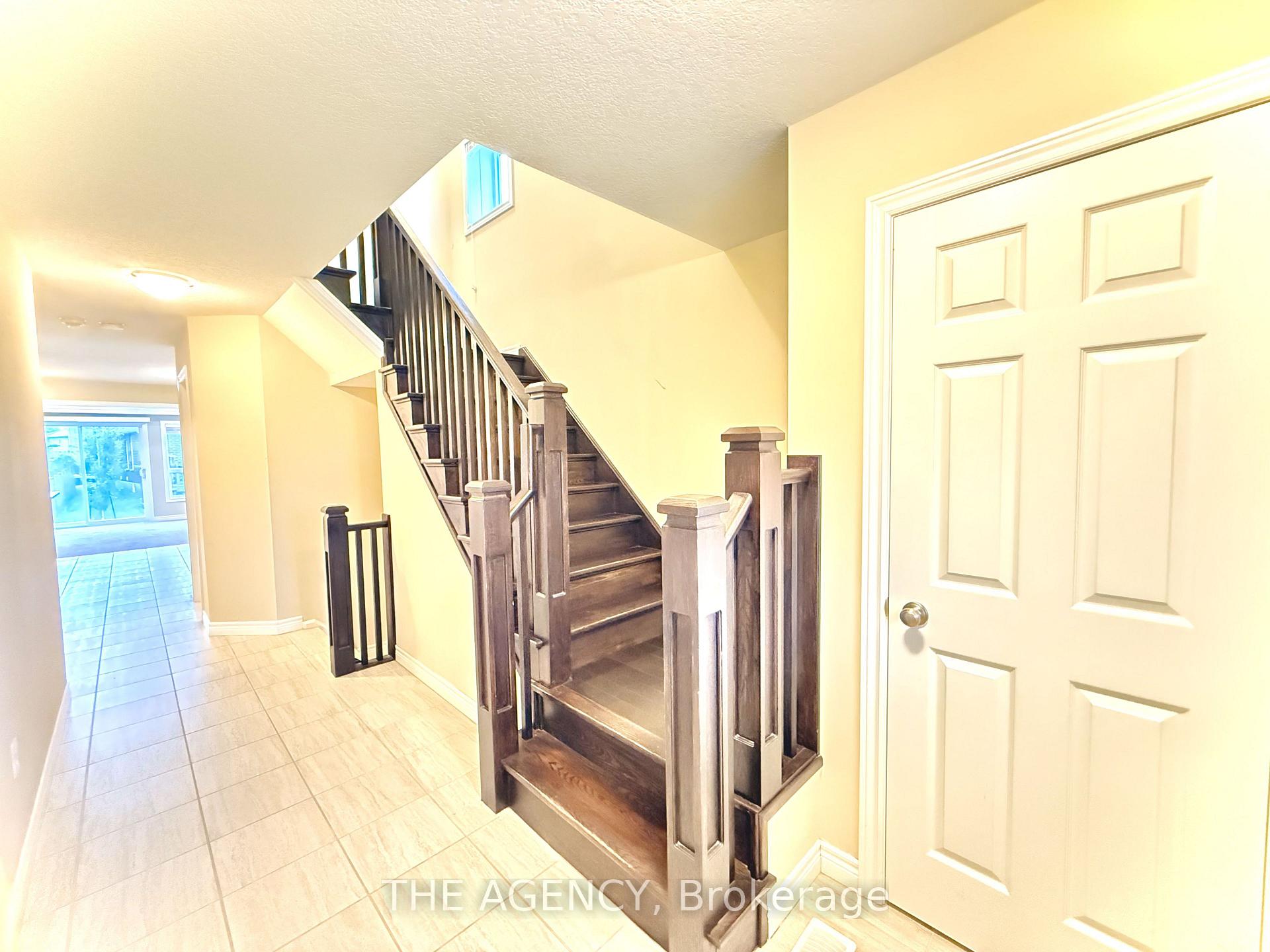 Photo 7 of 20 Drone Crescent, Guelph, Willow West/Sugarbush/West Acres — HOMEH