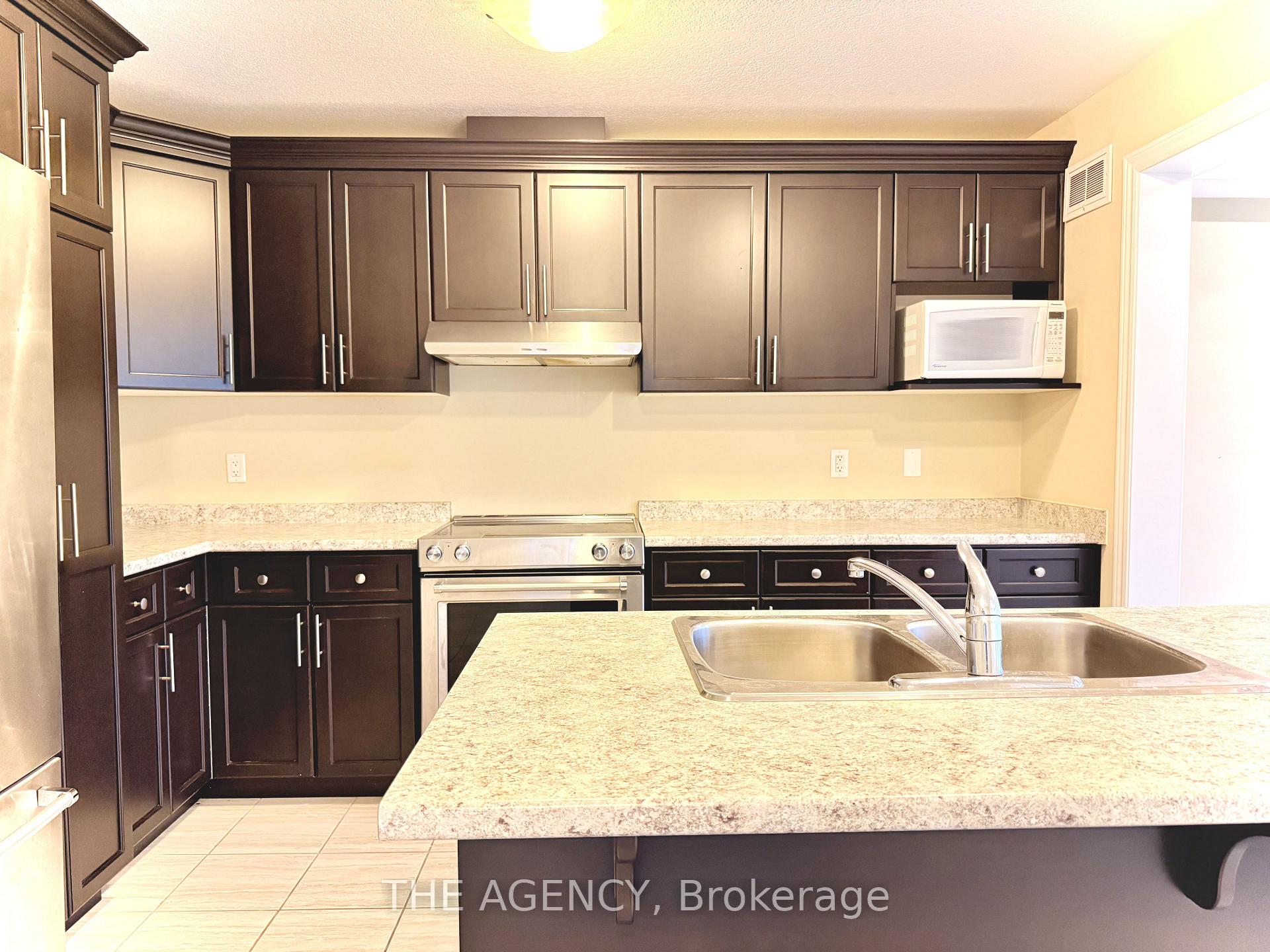 Photo 14 of 20 Drone Crescent, Guelph, Willow West/Sugarbush/West Acres — HOMEH
