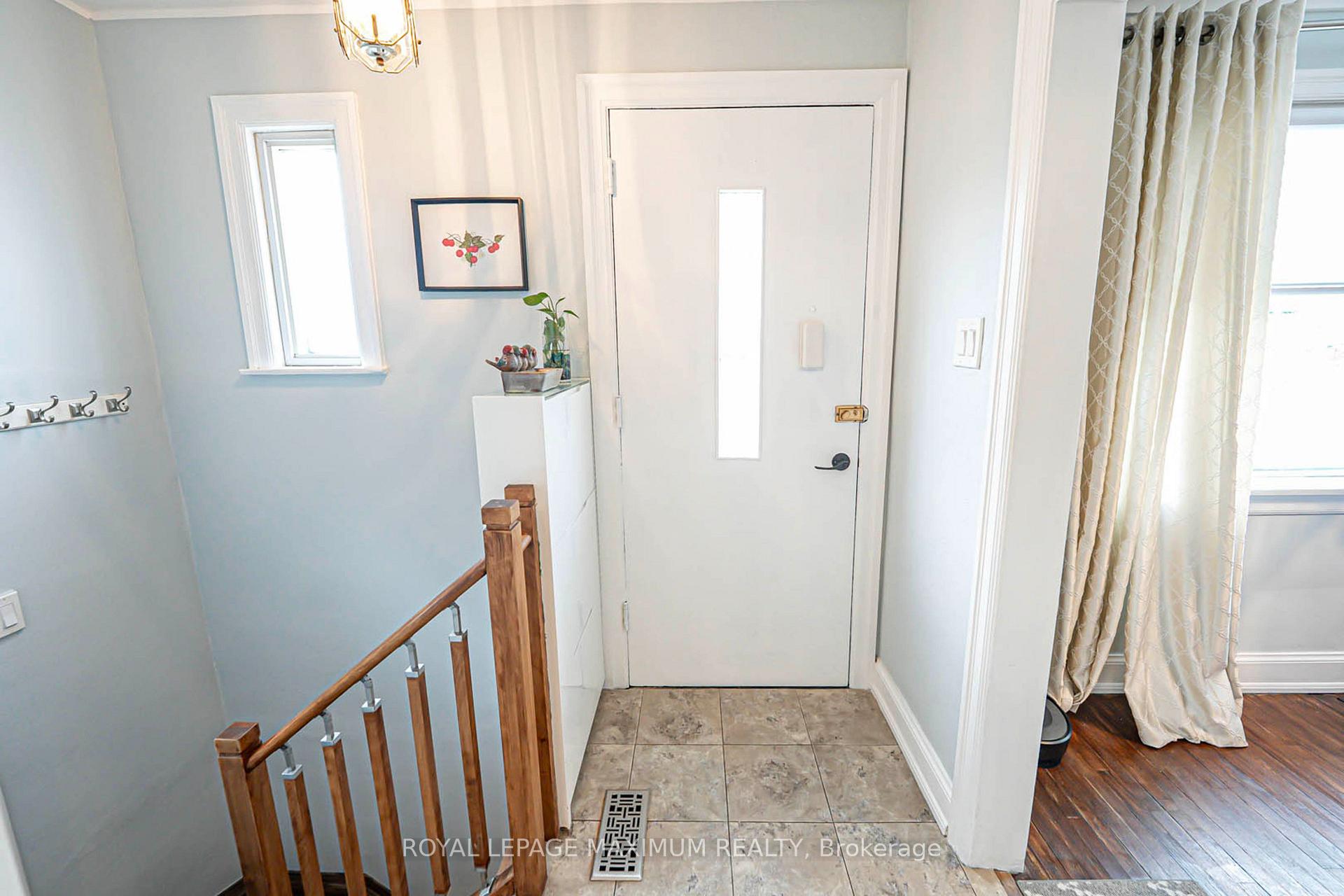 Photo 3 of 2113 Keele Street, North York, Beechborough-Greenbrook — HOMEH