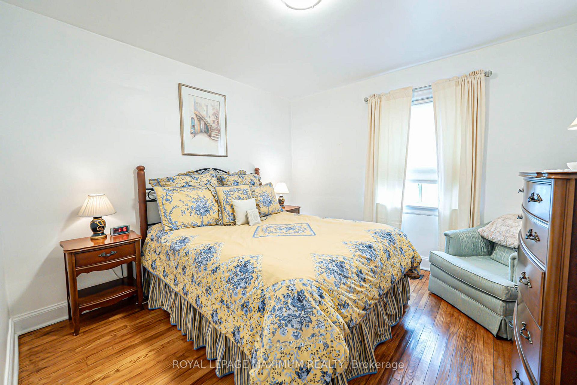 Photo 13 of 2113 Keele Street, North York, Beechborough-Greenbrook — HOMEH