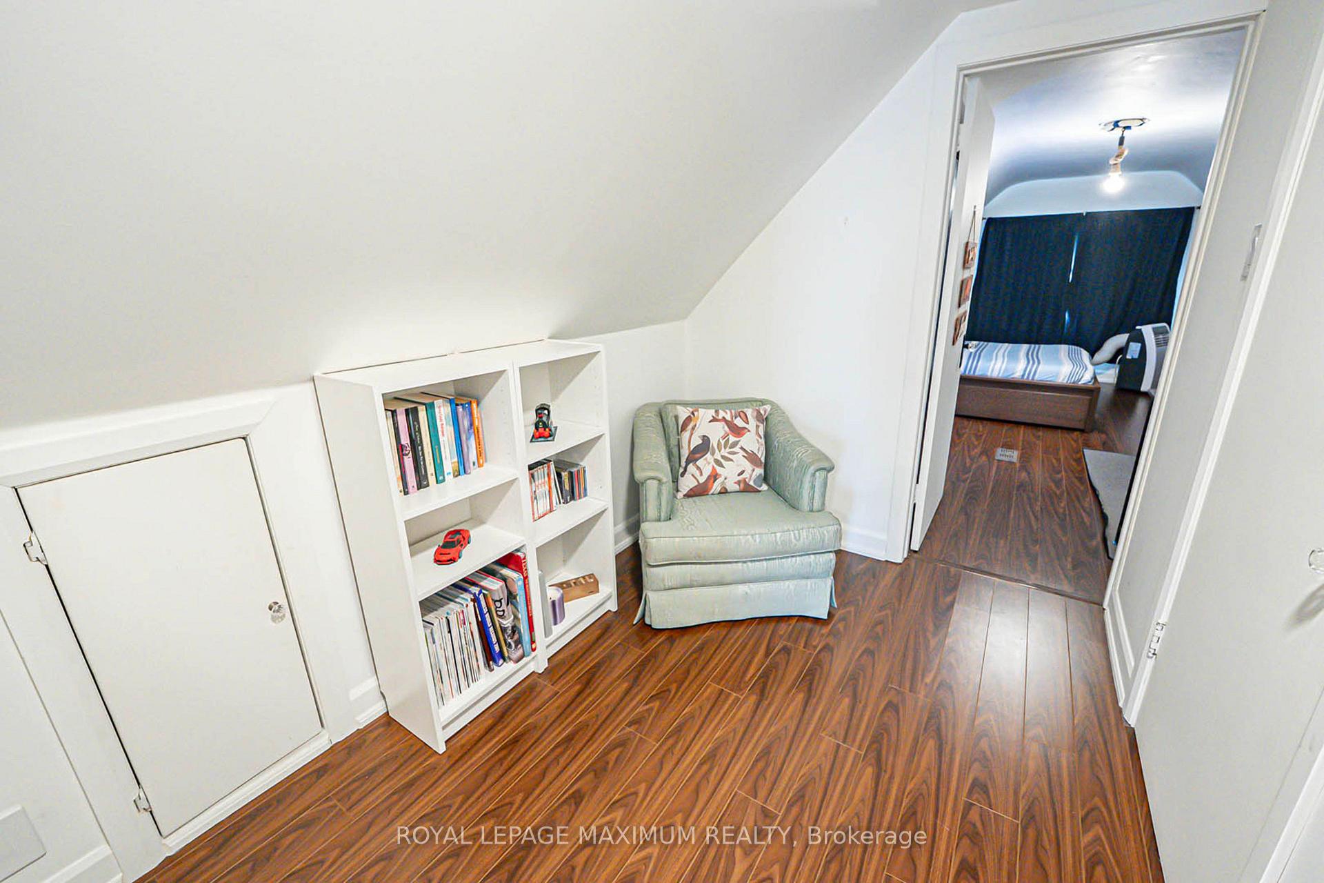 Photo 16 of 2113 Keele Street, North York, Beechborough-Greenbrook — HOMEH