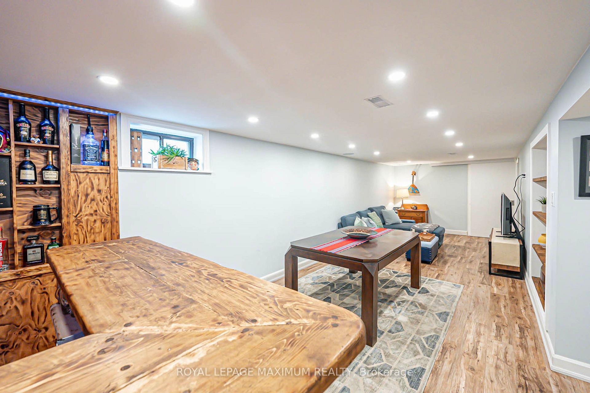 Photo 23 of 2113 Keele Street, North York, Beechborough-Greenbrook — HOMEH