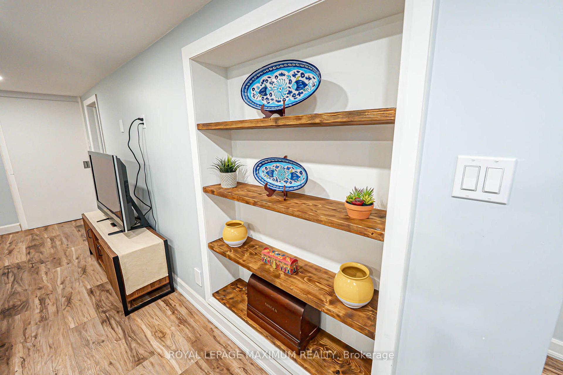 Photo 26 of 2113 Keele Street, North York, Beechborough-Greenbrook — HOMEH