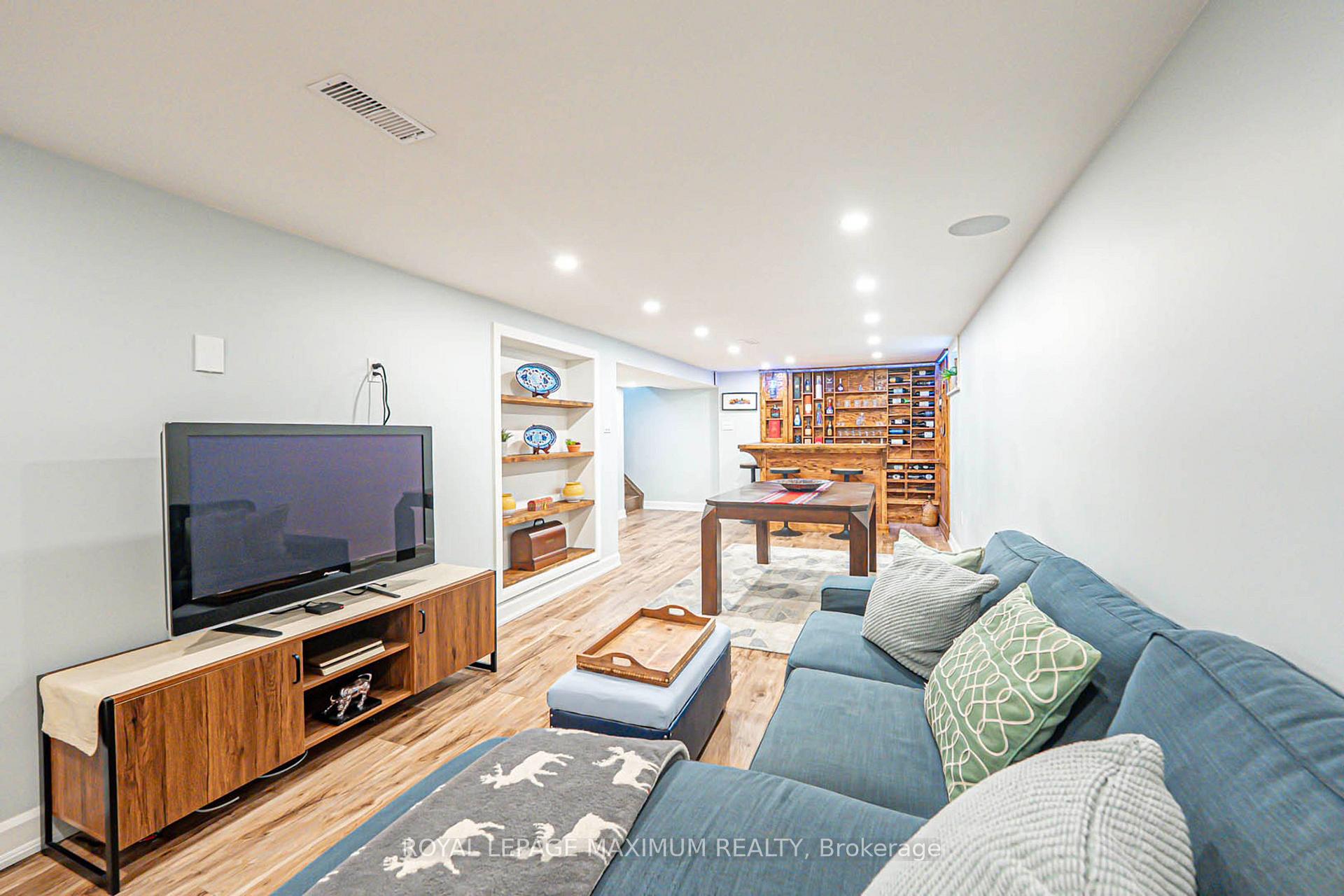Photo 28 of 2113 Keele Street, North York, Beechborough-Greenbrook — HOMEH