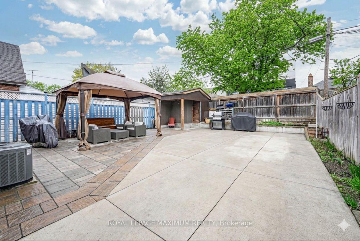 Photo 34 of 2113 Keele Street, North York, Beechborough-Greenbrook — HOMEH