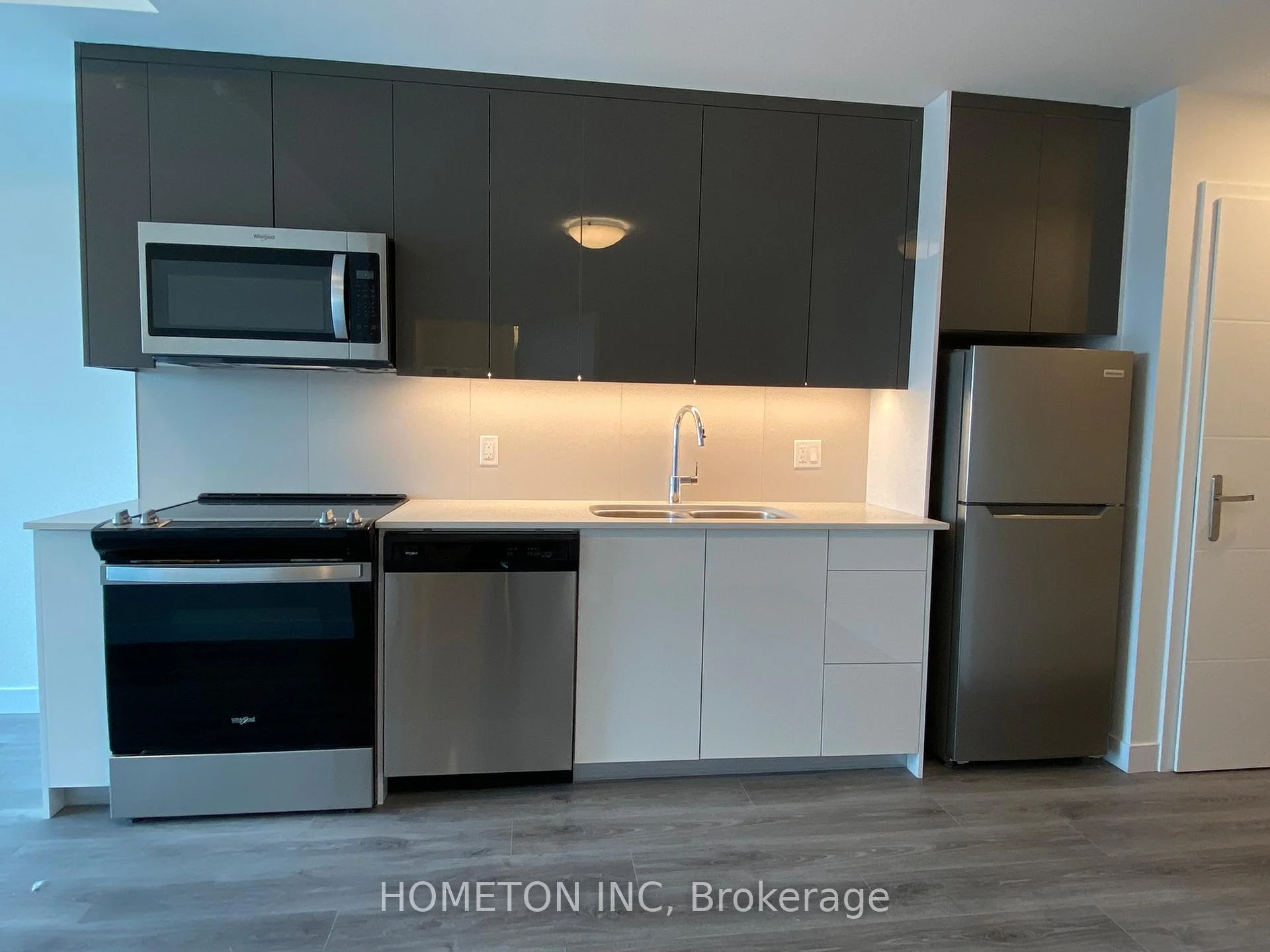 Photo 4 of Unit 1603, 60 Frederick Street, Kitchener, Civic Centre — HOMEH
