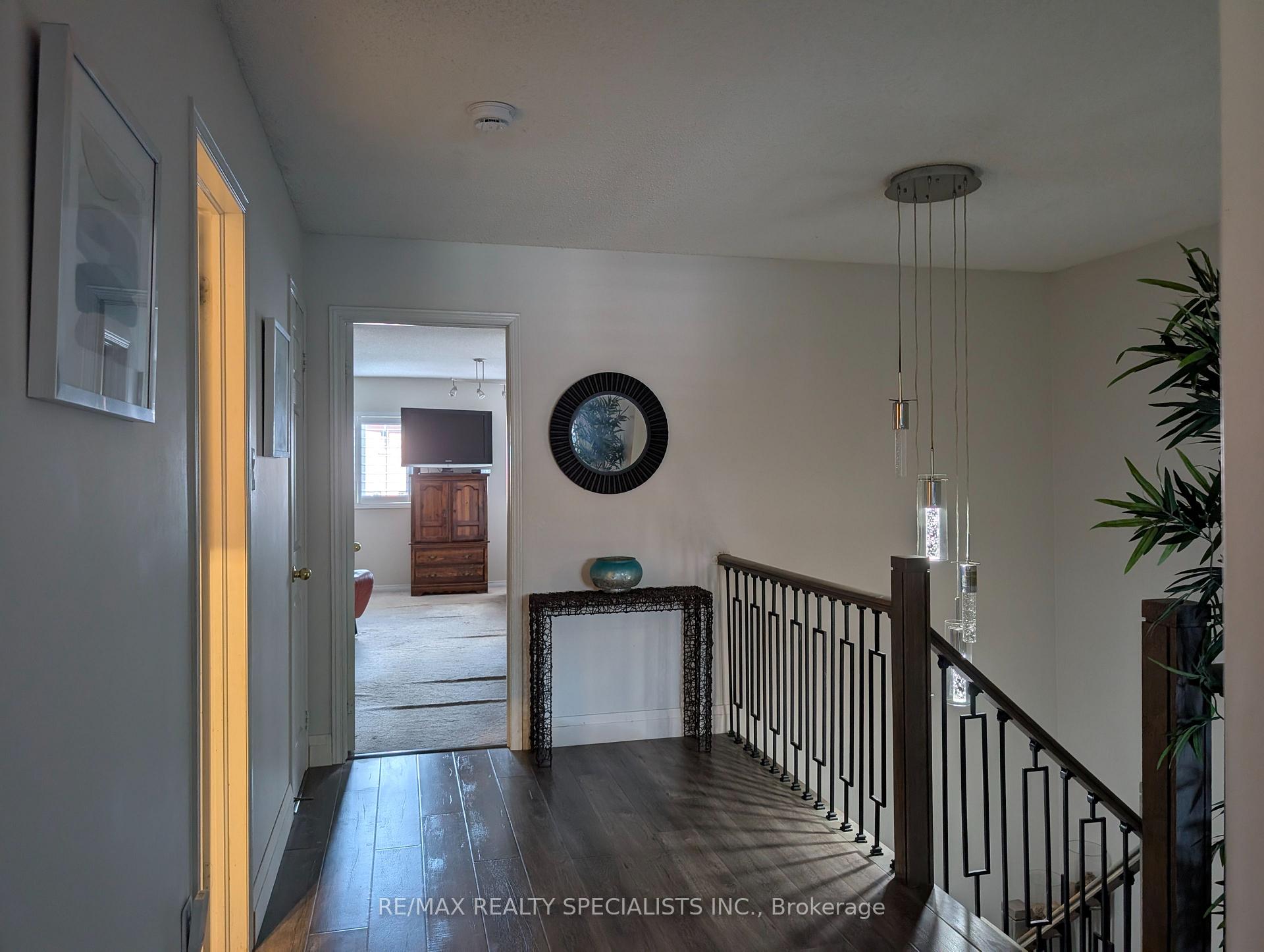 Photo 19 of 20 Thorp Crescent, Ajax, Central West — HOMEH