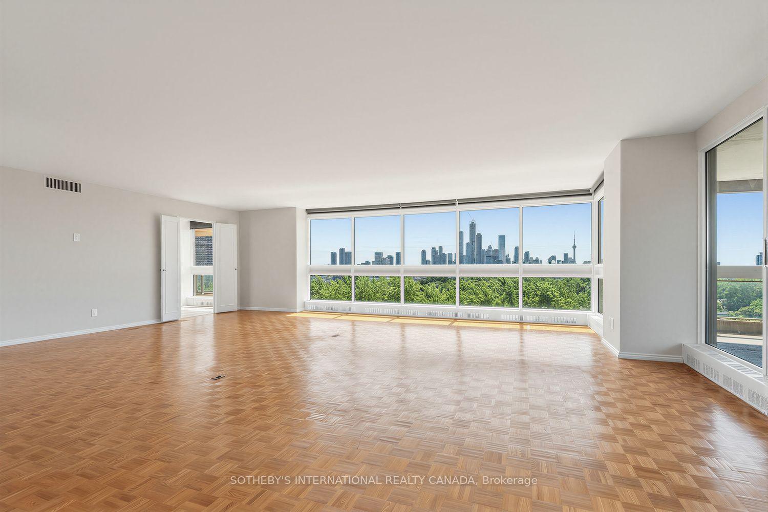 Photo 3 of Unit 902, 61 St Clair Avenue W, Toronto, Yonge-St. Clair — HOMEH