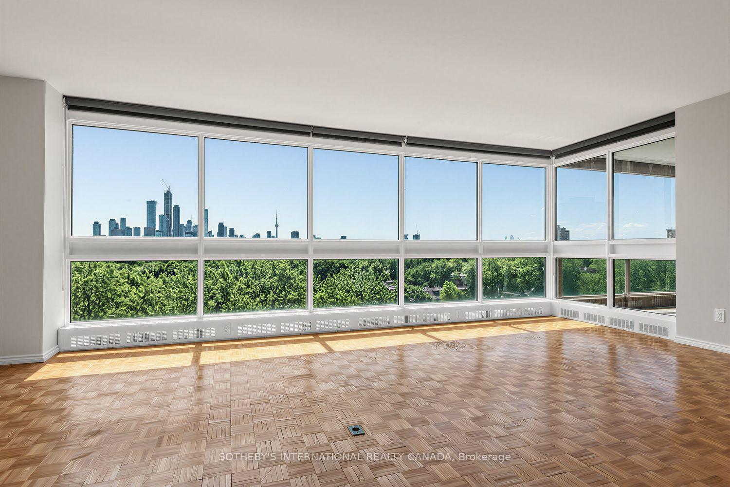 Photo 5 of Unit 902, 61 St Clair Avenue W, Toronto, Yonge-St. Clair — HOMEH
