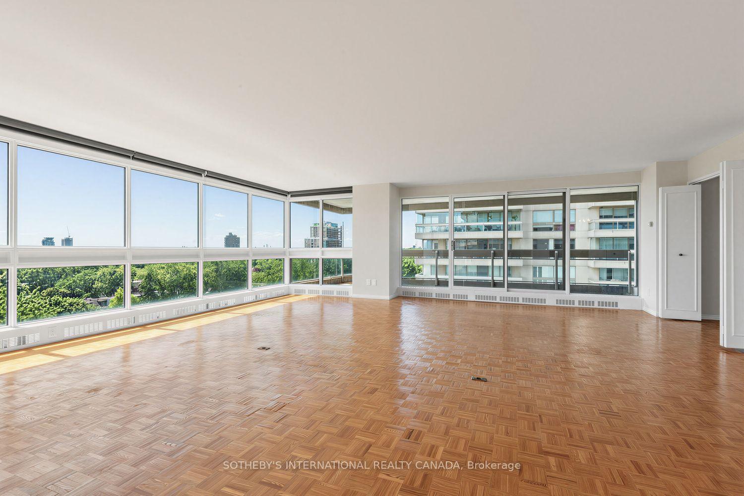 Photo 7 of Unit 902, 61 St Clair Avenue W, Toronto, Yonge-St. Clair — HOMEH