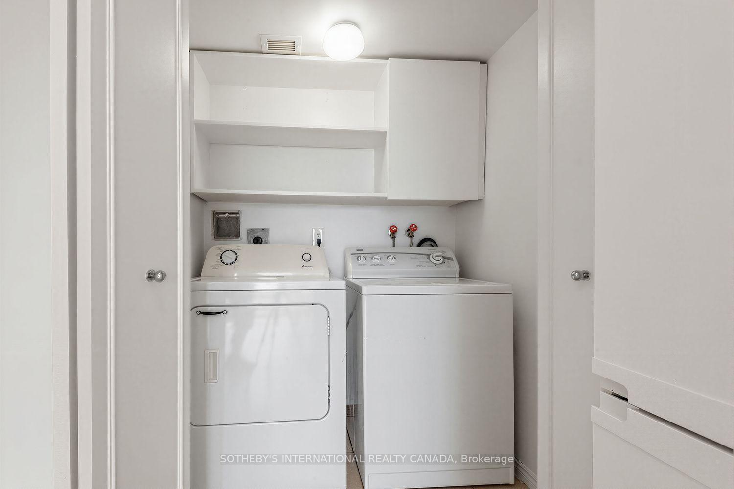 Photo 17 of Unit 902, 61 St Clair Avenue W, Toronto, Yonge-St. Clair — HOMEH