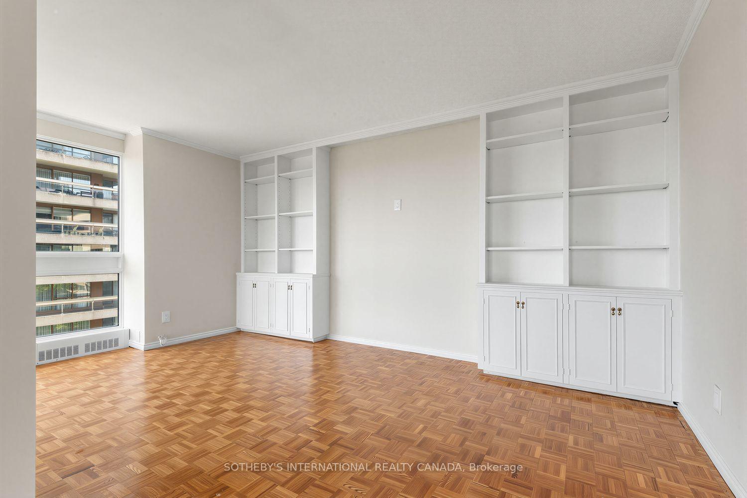 Photo 21 of Unit 902, 61 St Clair Avenue W, Toronto, Yonge-St. Clair — HOMEH