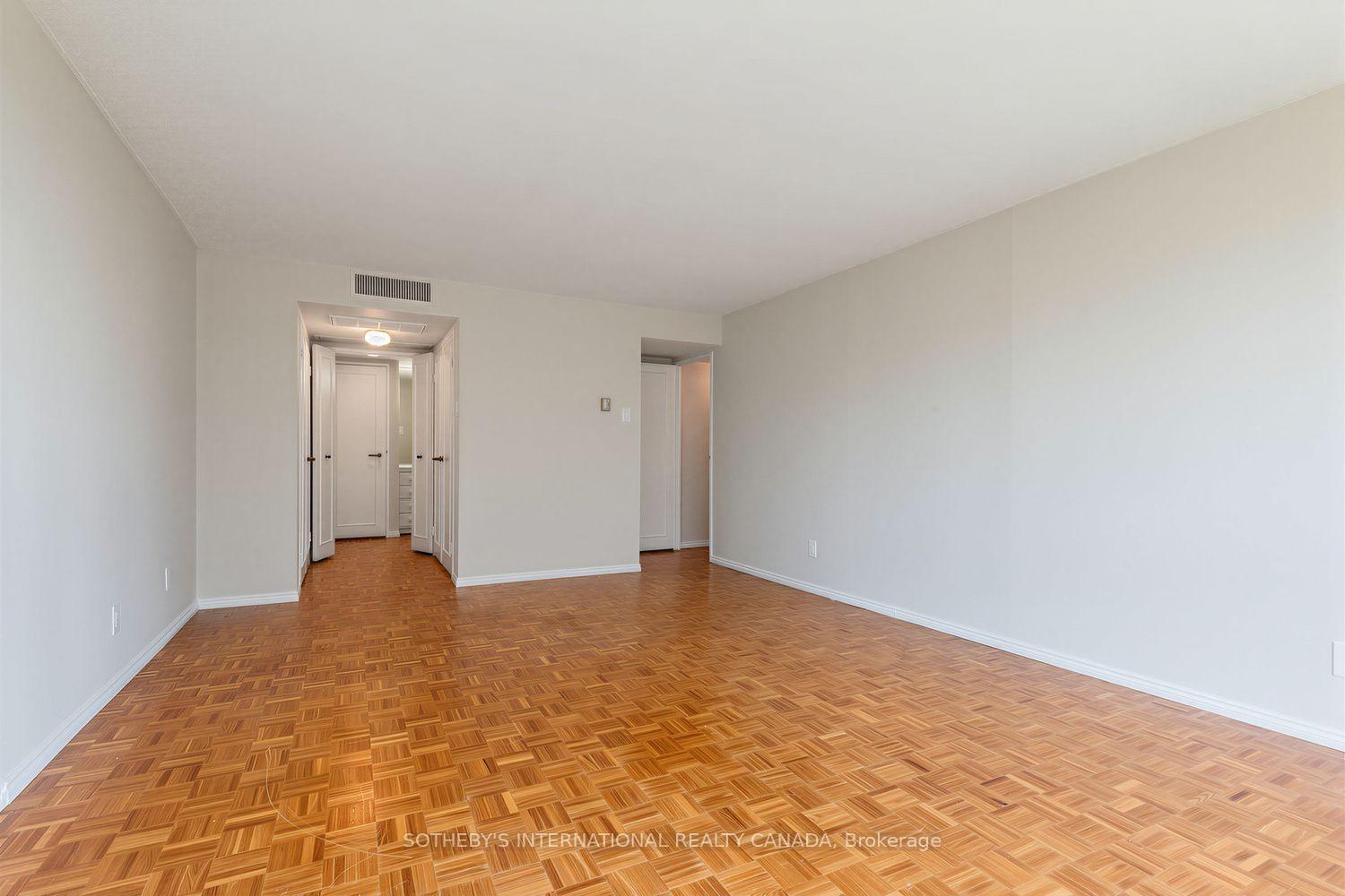 Photo 31 of Unit 902, 61 St Clair Avenue W, Toronto, Yonge-St. Clair — HOMEH