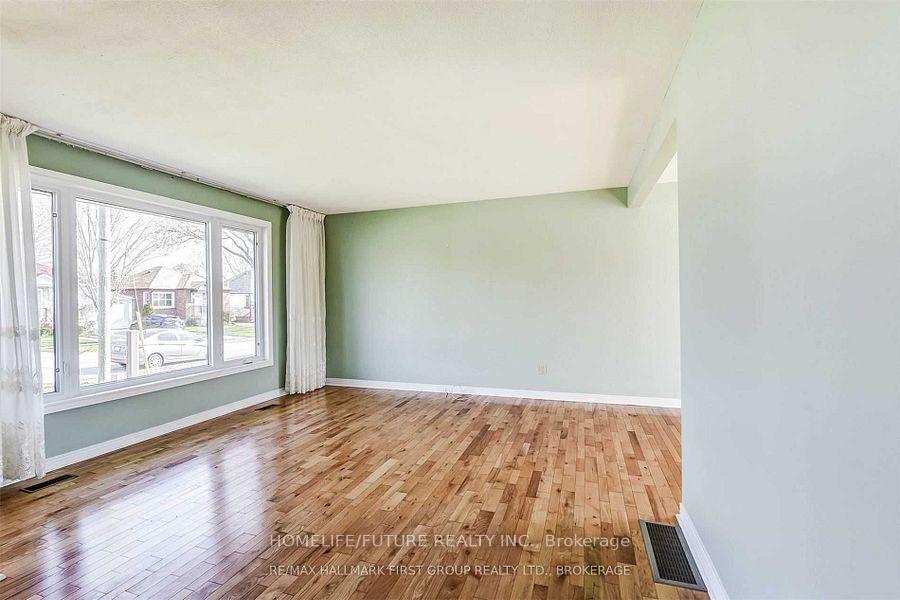 Photo 2 of Unit Main, 361 Gliddon Avenue, Oshawa, Central — HOMEH