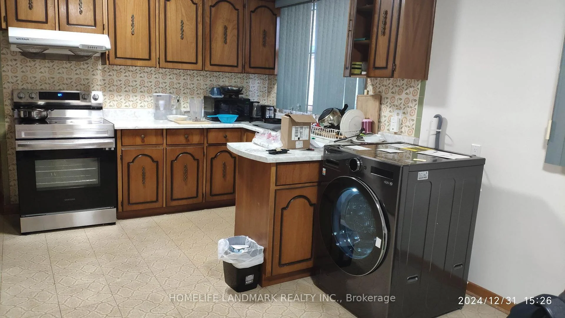 Photo 8 of Unit UPPER, 31 Pawnee Avenue, North York, Pleasant View — HOMEH