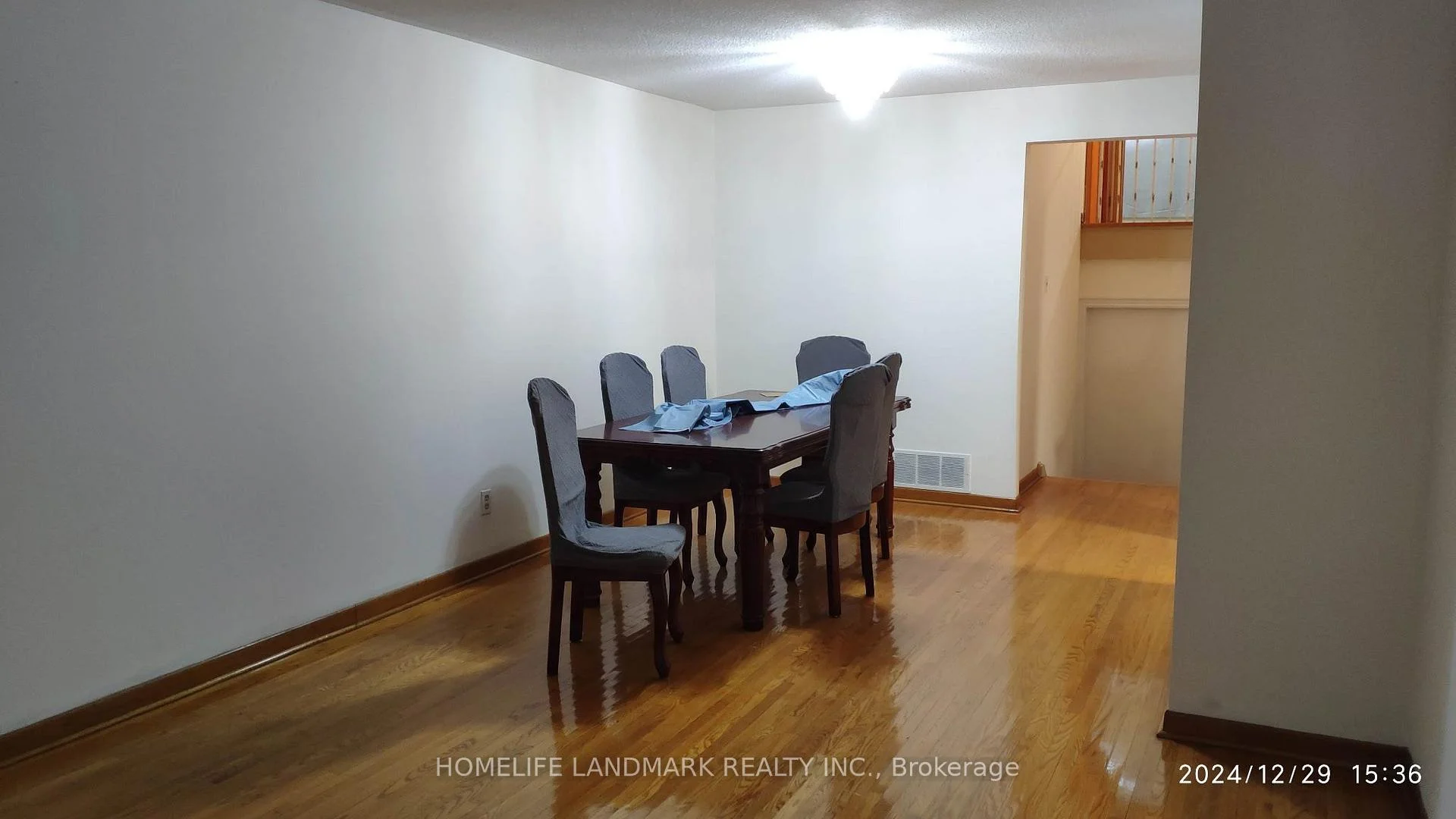 Photo 11 of Unit UPPER, 31 Pawnee Avenue, North York, Pleasant View — HOMEH