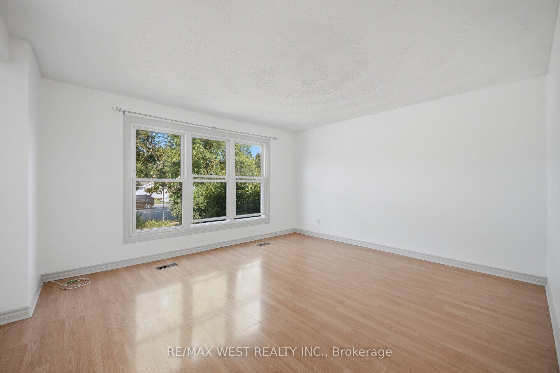 Photo 6 of 751 Meadowvale Road, Scarborough, Highland Creek — HOMEH