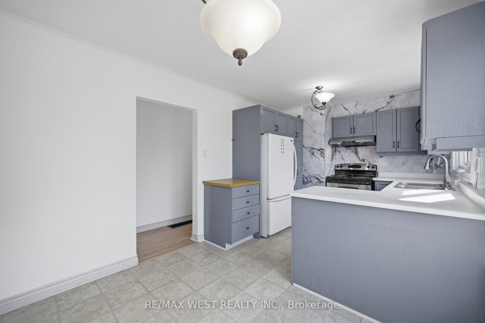 Photo 11 of 751 Meadowvale Road, Scarborough, Highland Creek — HOMEH