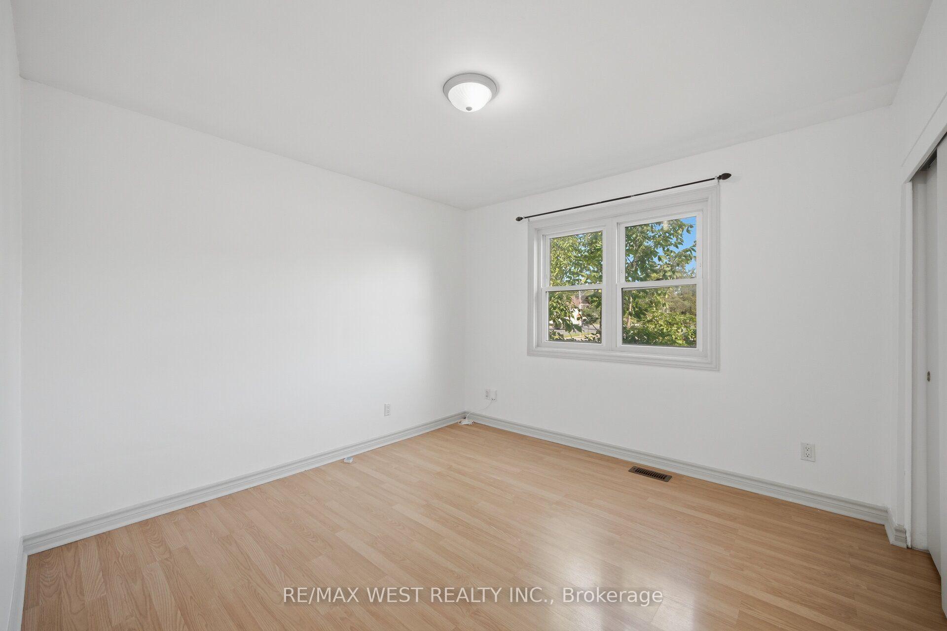 Photo 12 of 751 Meadowvale Road, Scarborough, Highland Creek — HOMEH