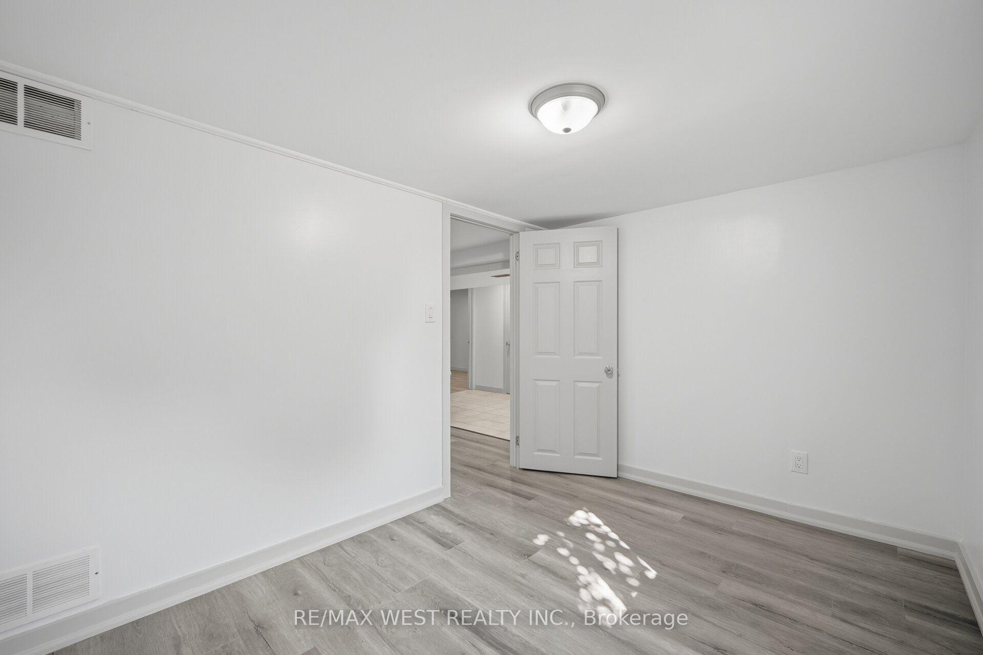 Photo 29 of 751 Meadowvale Road, Scarborough, Highland Creek — HOMEH