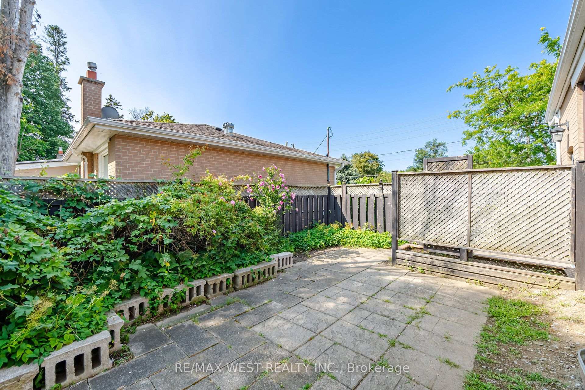 Photo 32 of 751 Meadowvale Road, Scarborough, Highland Creek — HOMEH