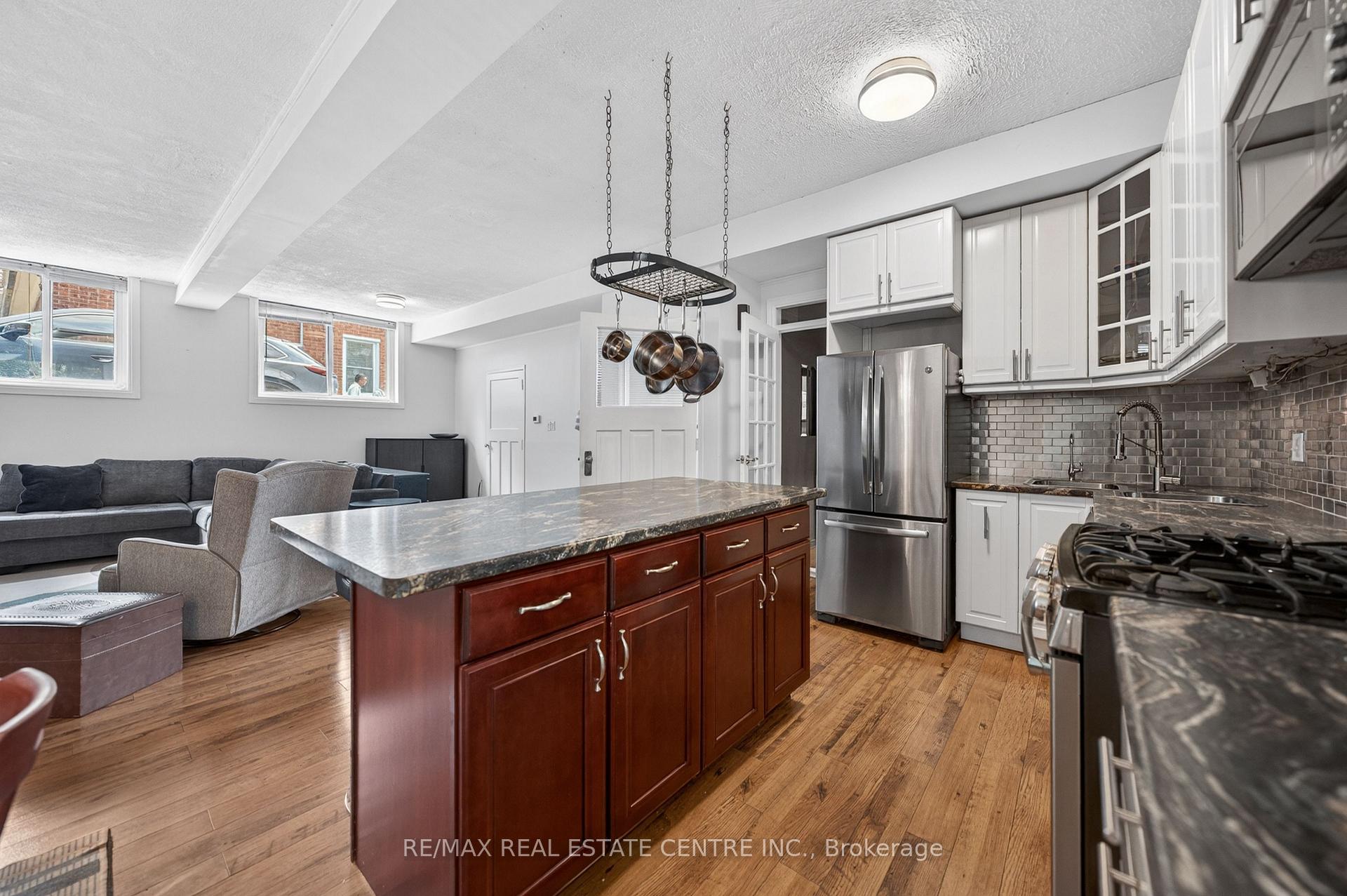 Photo 14 of 100 Mansion Street, Kitchener, Civic Centre — HOMEH
