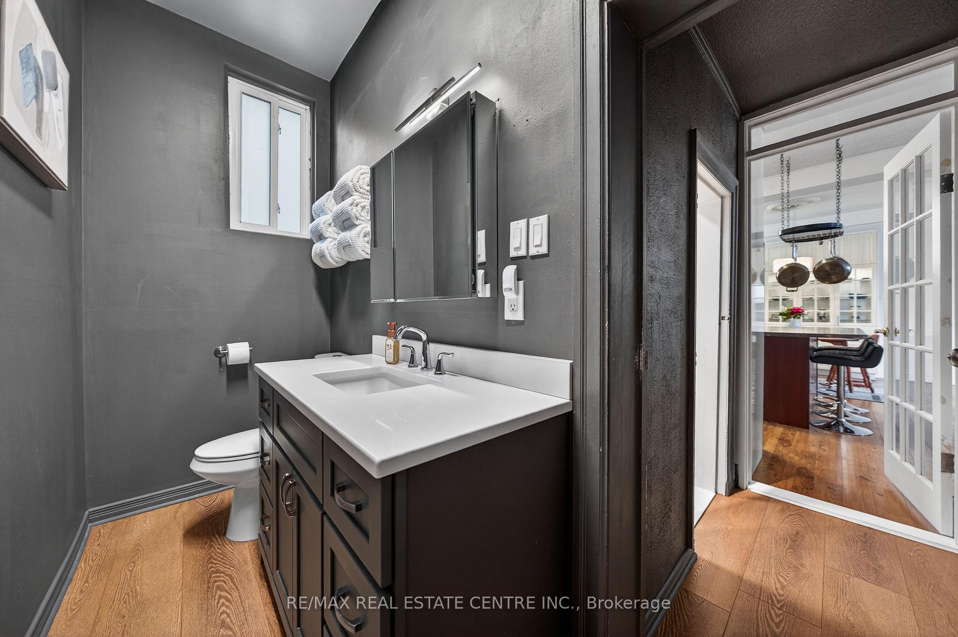 Photo 17 of 100 Mansion Street, Kitchener, Civic Centre — HOMEH