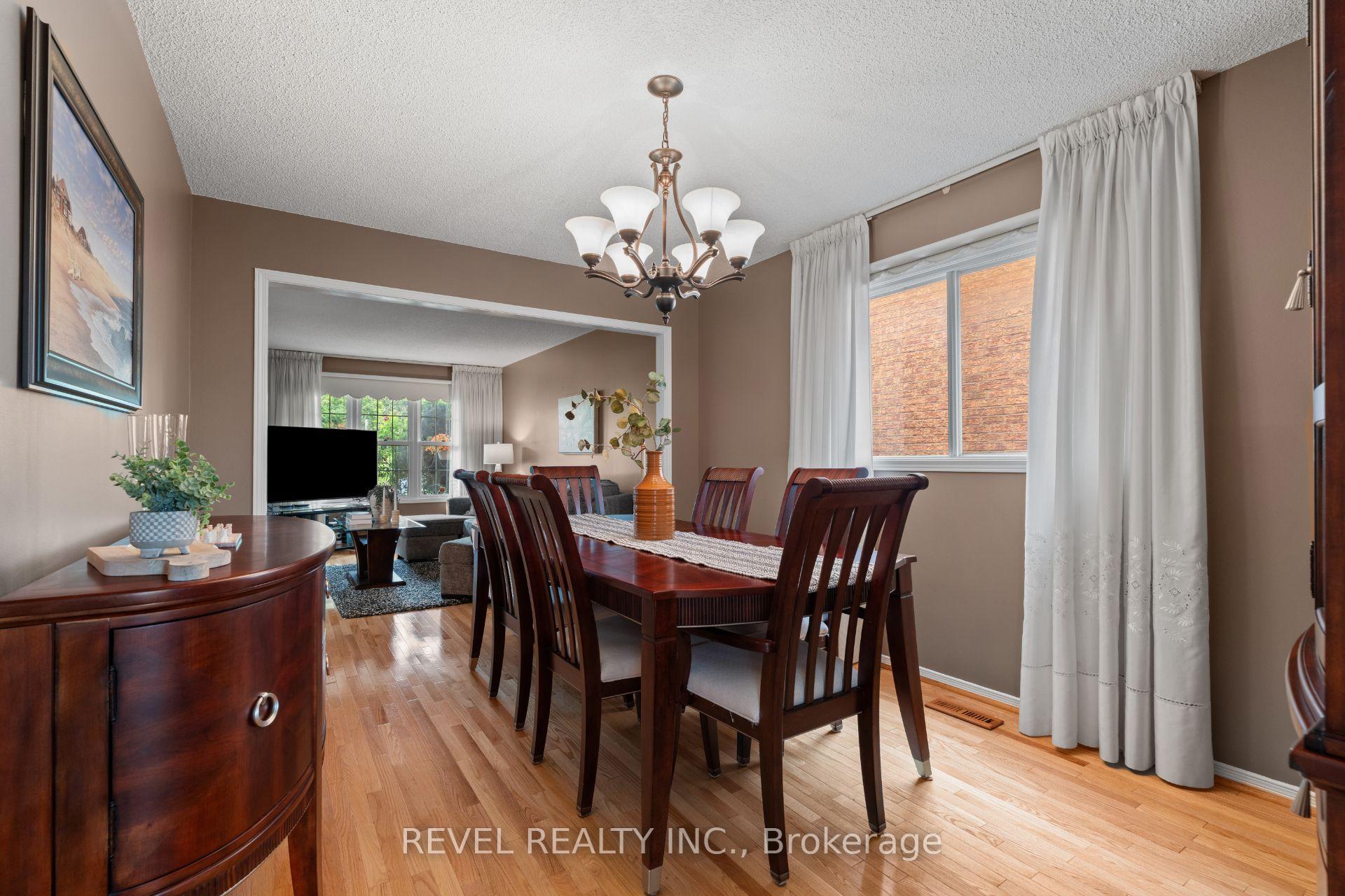 Photo 7 of 8 Cochrane Avenue, Brampton, Heart Lake East — HOMEH