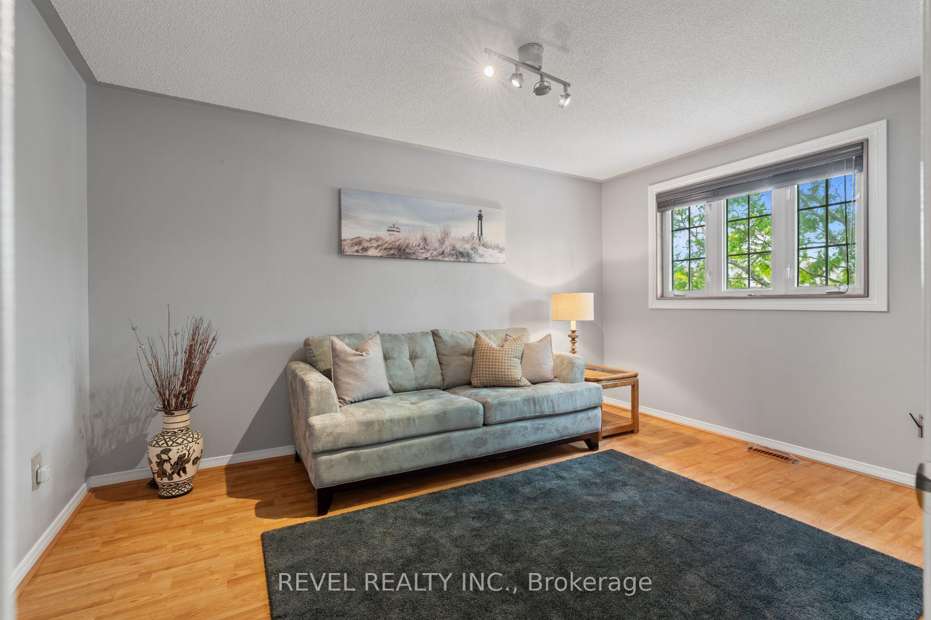 Photo 21 of 8 Cochrane Avenue, Brampton, Heart Lake East — HOMEH