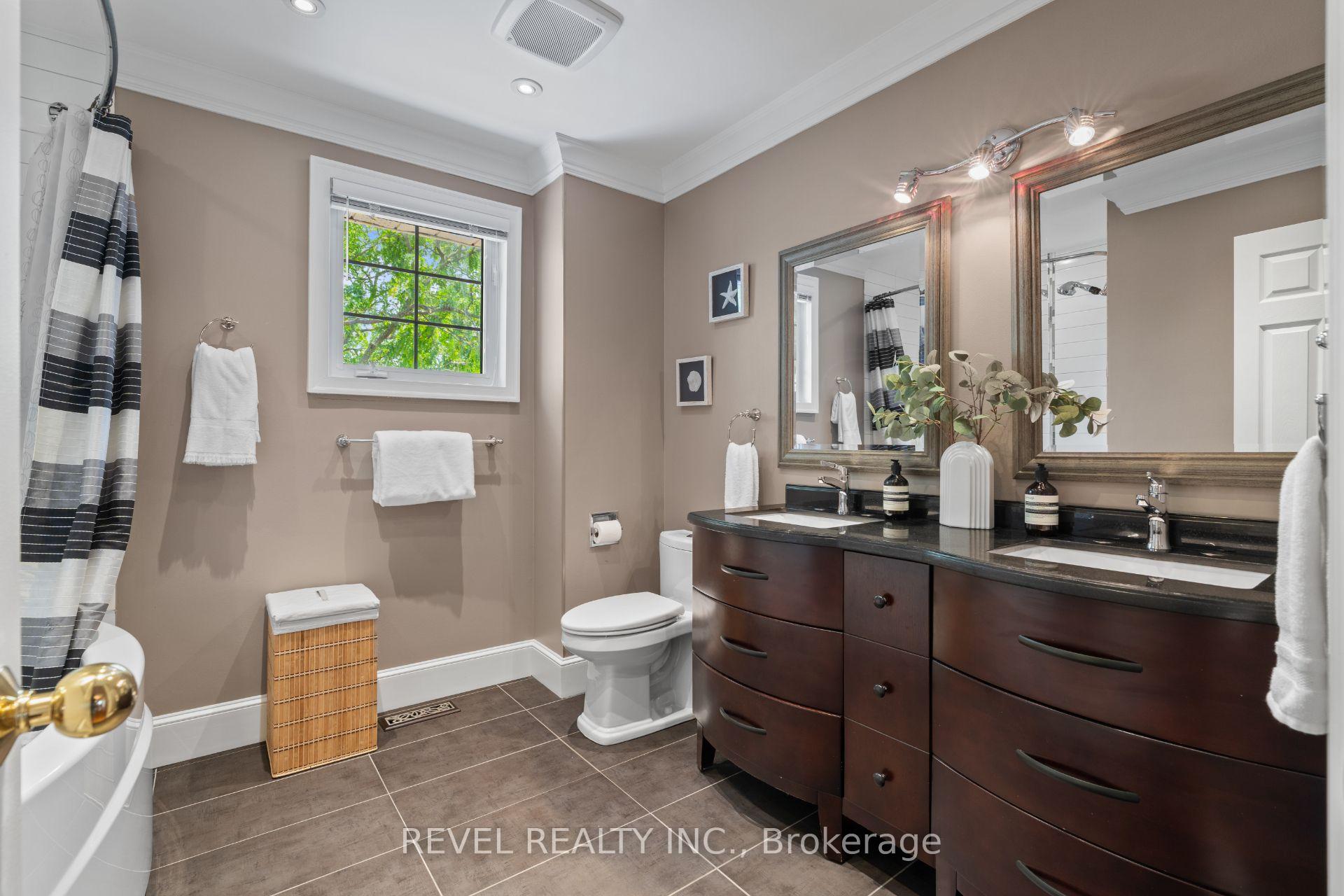 Photo 23 of 8 Cochrane Avenue, Brampton, Heart Lake East — HOMEH