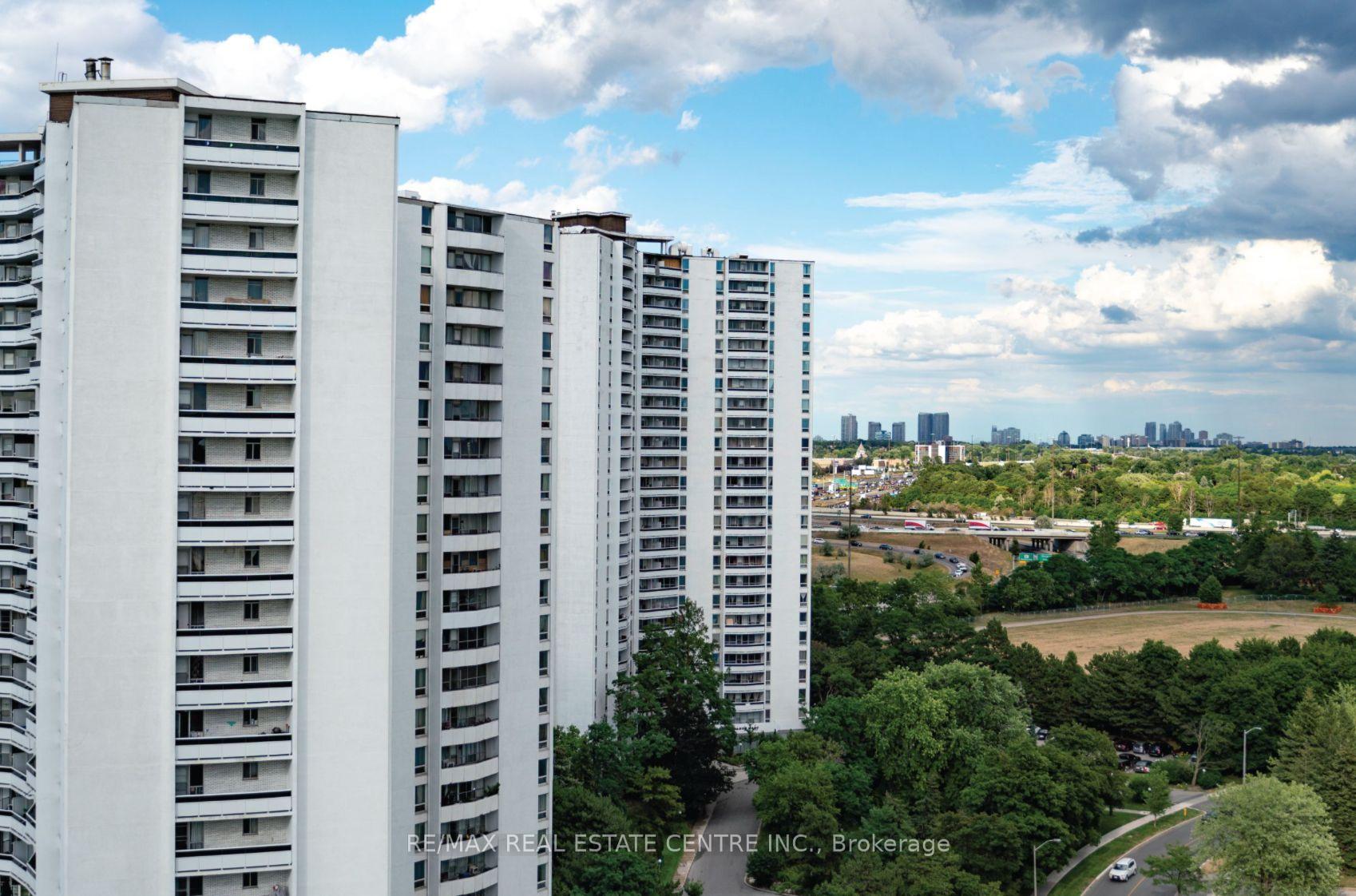 Photo 20 of Unit 703, 150 Graydon Hall Drive, North York, Parkwoods-Donalda — HOMEH