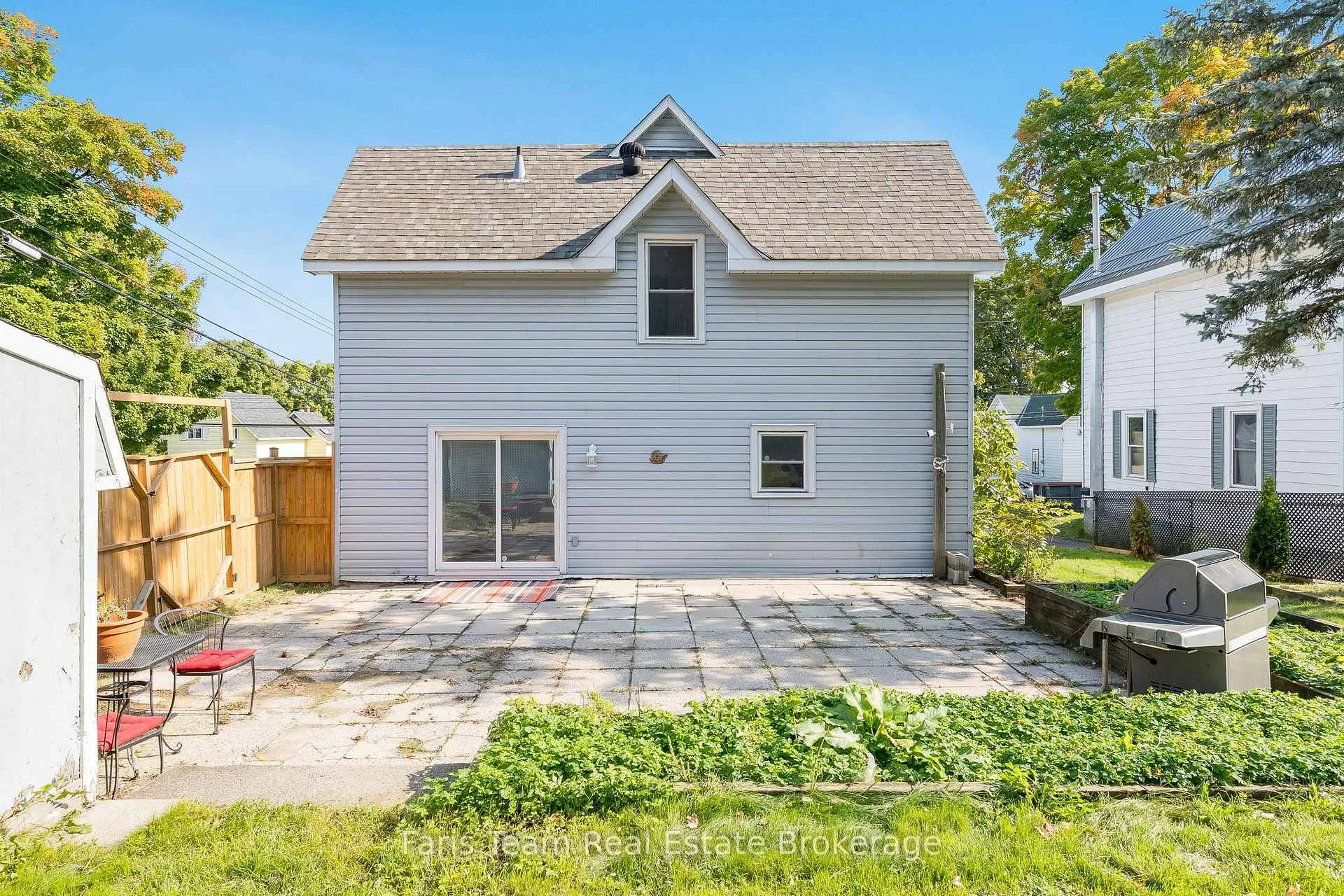 Photo 16 of 116 Fifth Street, Midland — HOMEH