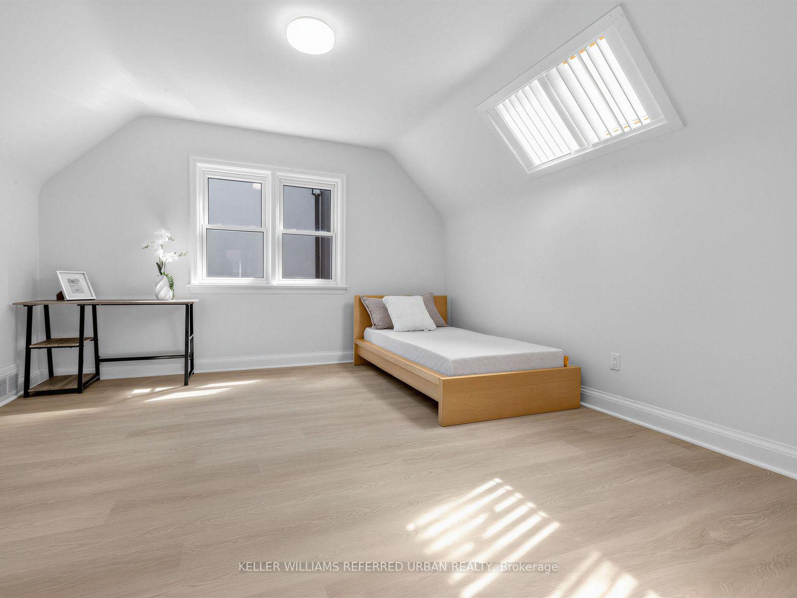Photo 10 of 32 Granlea Road, North York, Willowdale East — HOMEH