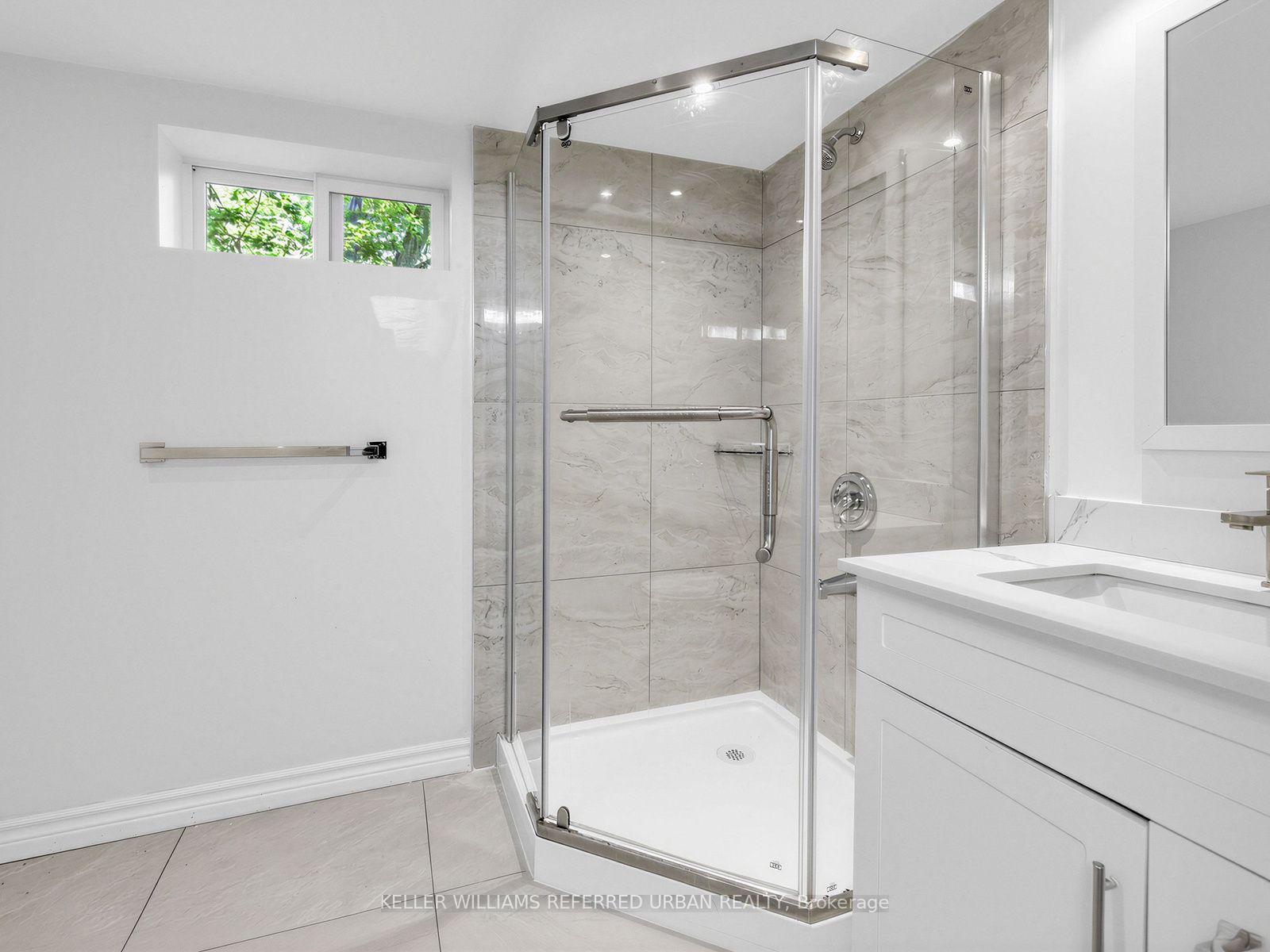 Photo 16 of 32 Granlea Road, North York, Willowdale East — HOMEH