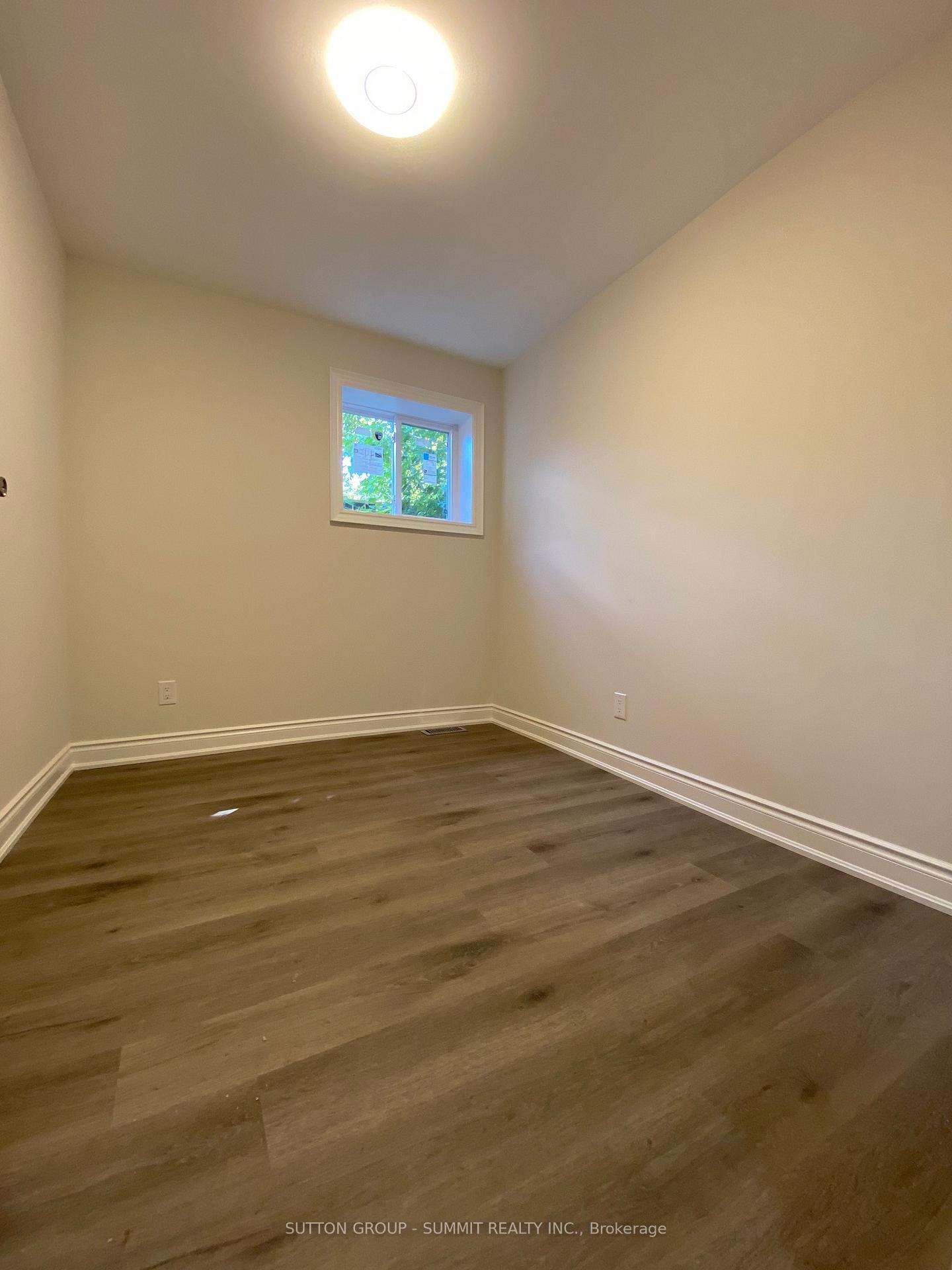 Photo 14 of Unit 4, 239 Main Street, King, Schomberg — HOMEH