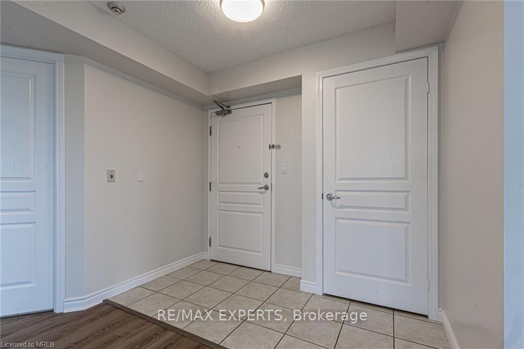 Photo 4 of Unit 605, 300 Ray Lawson Boulevard, Brampton, Fletcher's Creek South — HOMEH
