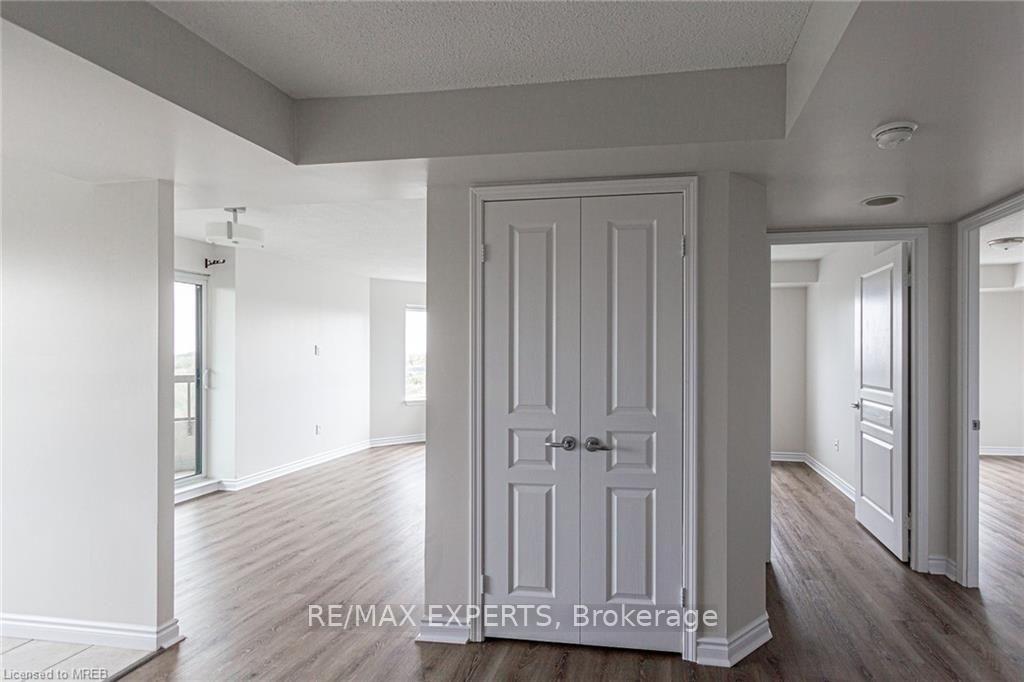 Photo 6 of Unit 605, 300 Ray Lawson Boulevard, Brampton, Fletcher's Creek South — HOMEH