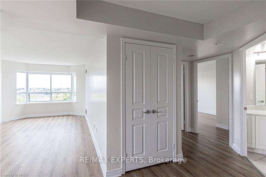 Photo 8 of Unit 605, 300 Ray Lawson Boulevard, Brampton, Fletcher's Creek South — HOMEH