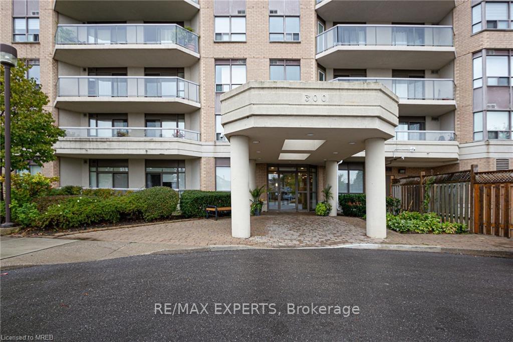 Photo 14 of Unit 605, 300 Ray Lawson Boulevard, Brampton, Fletcher's Creek South — HOMEH