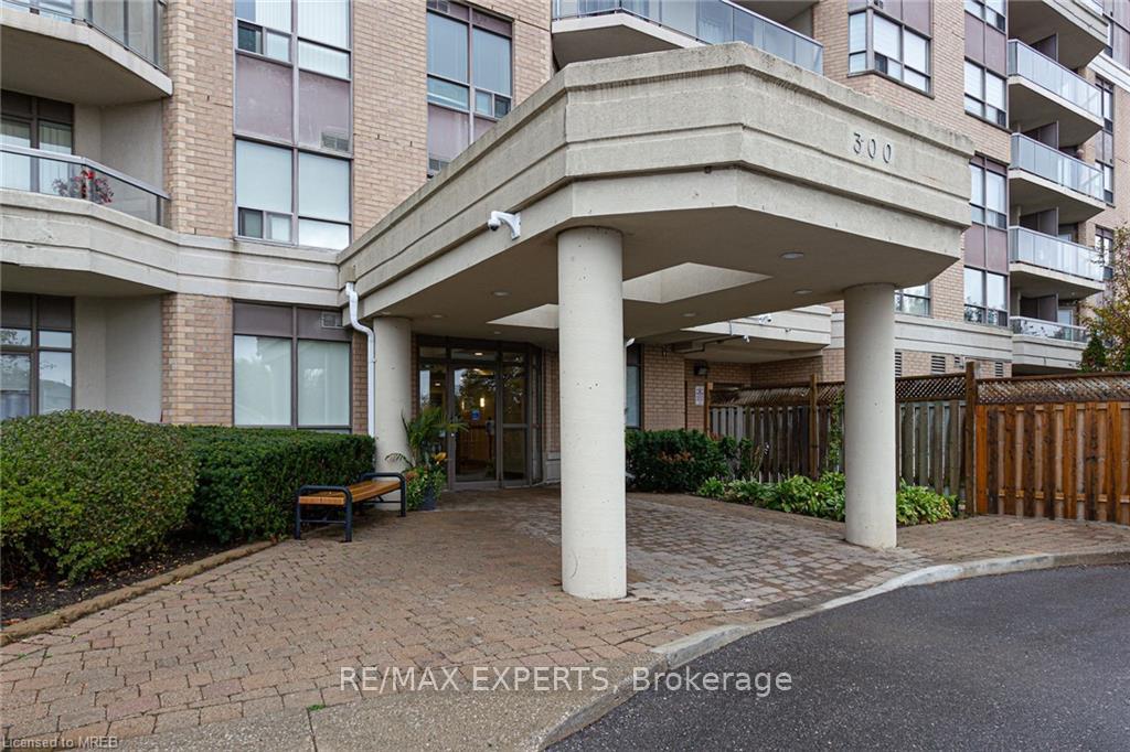 Photo 16 of Unit 605, 300 Ray Lawson Boulevard, Brampton, Fletcher's Creek South — HOMEH